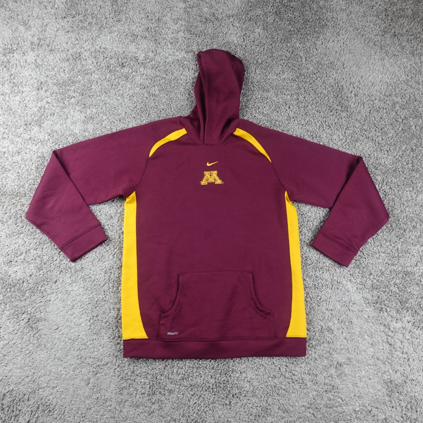 Minnesota Golden Gophers Hoodie Womens Extra Large Nike Center Swoosh Minnesota Golden Gophers Hoodie Womens Extra Large Nike Center Swoosh