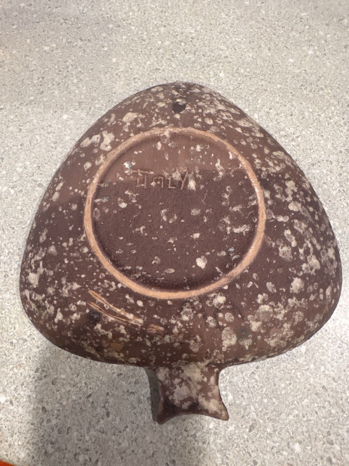 An Italian mid-century ceramic figural dish designed by Aldo Londi for Bitossi. An Italian mid-century ceramic figural dish designed by Aldo Londi for Bitossi.