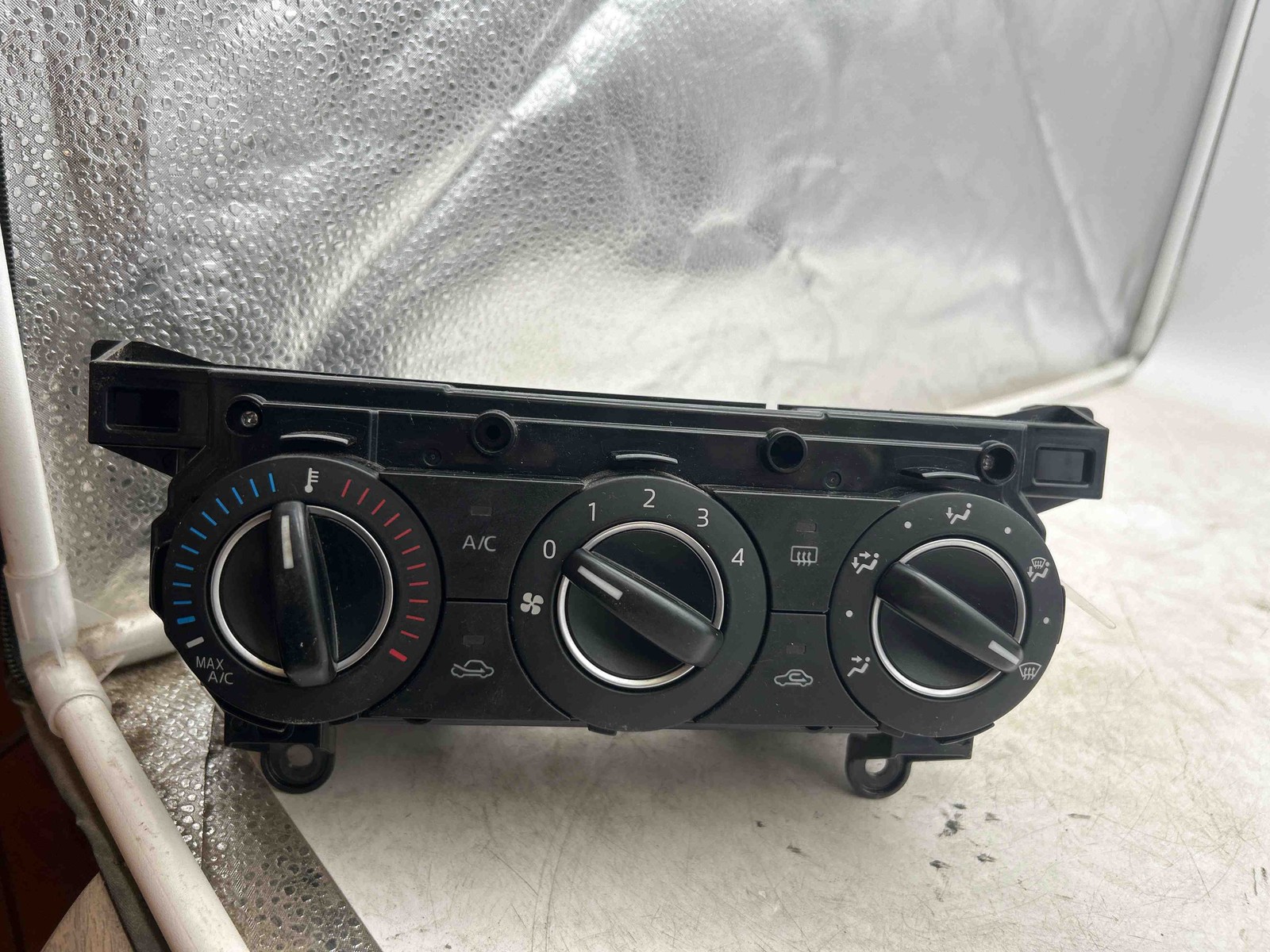 Fits 2016-2020 Toyota Yaris Heater A/c Control OEM:55936WB001