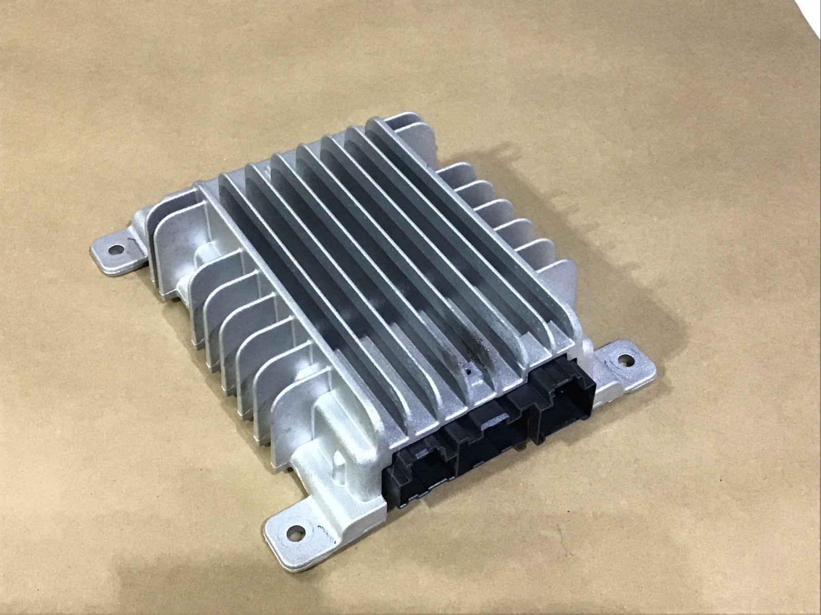 2010-2013 Mazda 3 Bose Radio Amplifier Assembly BBM4 66 A20