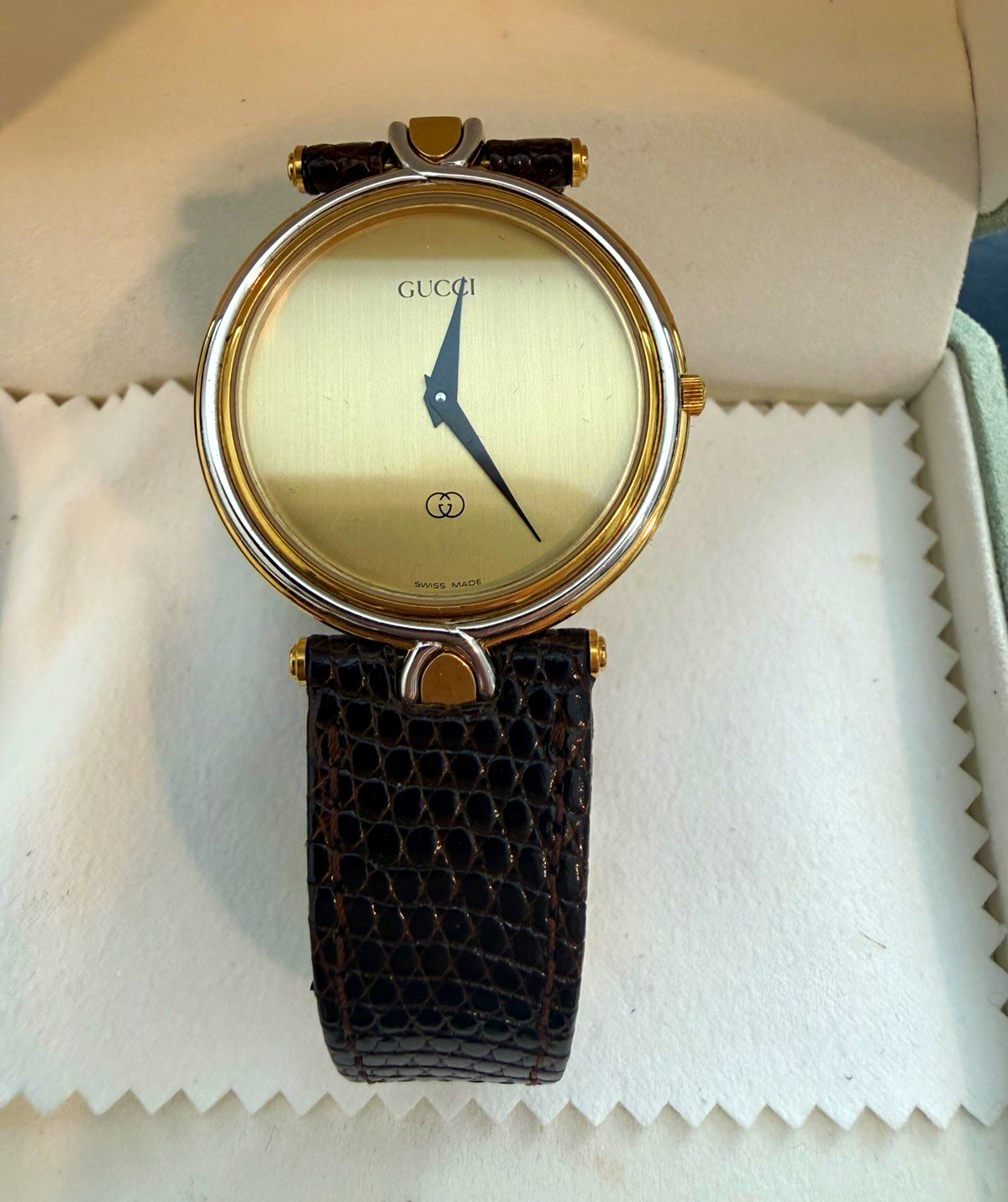 Gucci 2000M Swiss Made Quartz Women’s Gold Plated Watch Brown Leather Strap