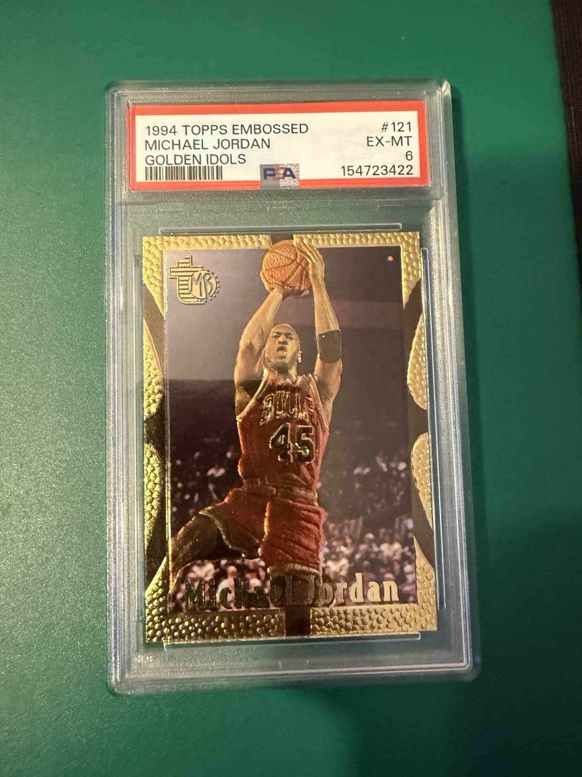 1994-95 Topps Embossed - Michael Jordan #121 Golden Idol