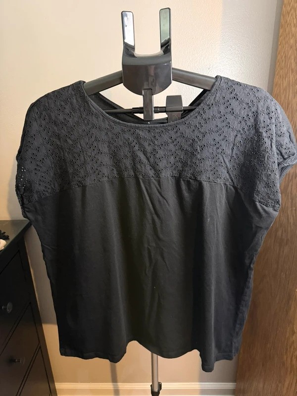 Torrid Black Eyelet Yoke Dolman Top Size 1 Torrid Black Eyelet Yoke Dolman Top Size 1