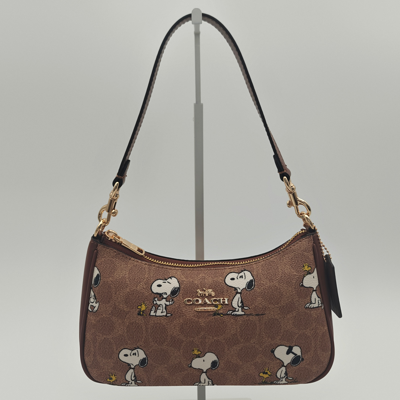 Coach x Peanuts Teri Signature Shoulder Bag CBJ88 Only Unpacked, Never Used