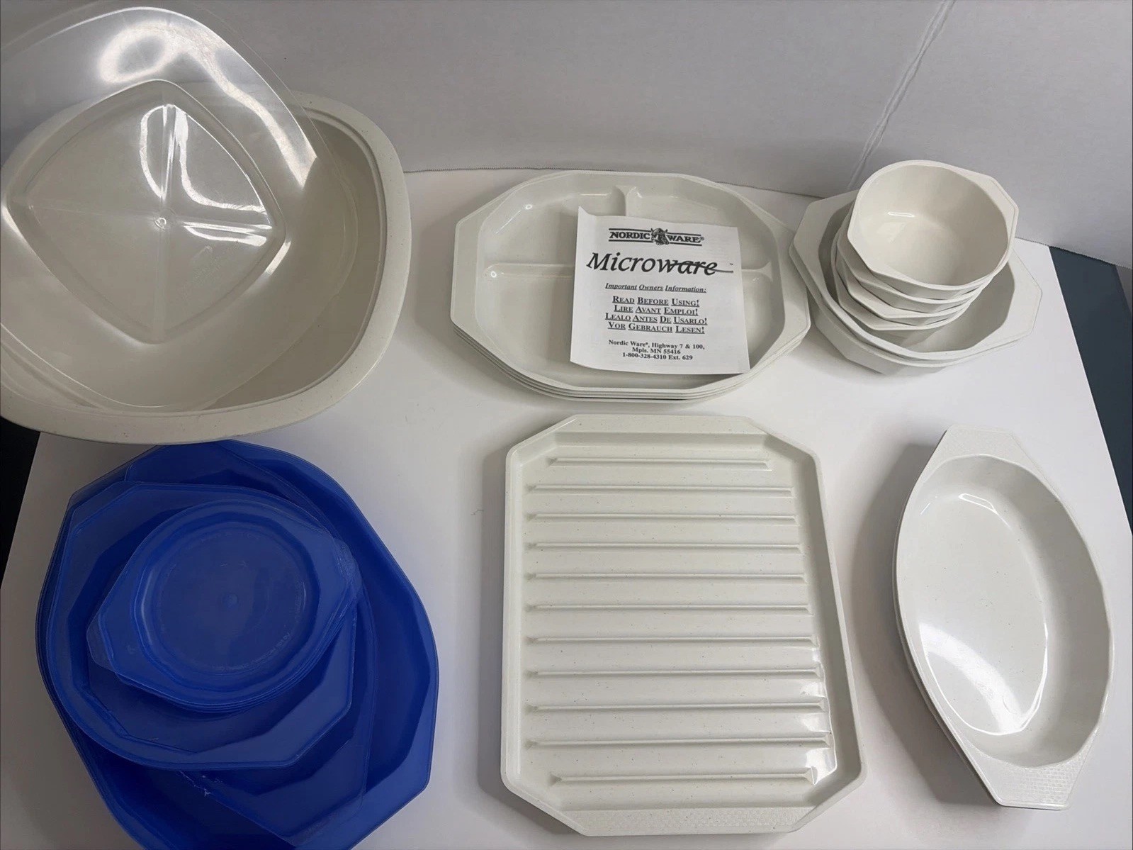Vintage Nordic Ware Microwaare Cookware 28 Pc Set White New W/ Manual
