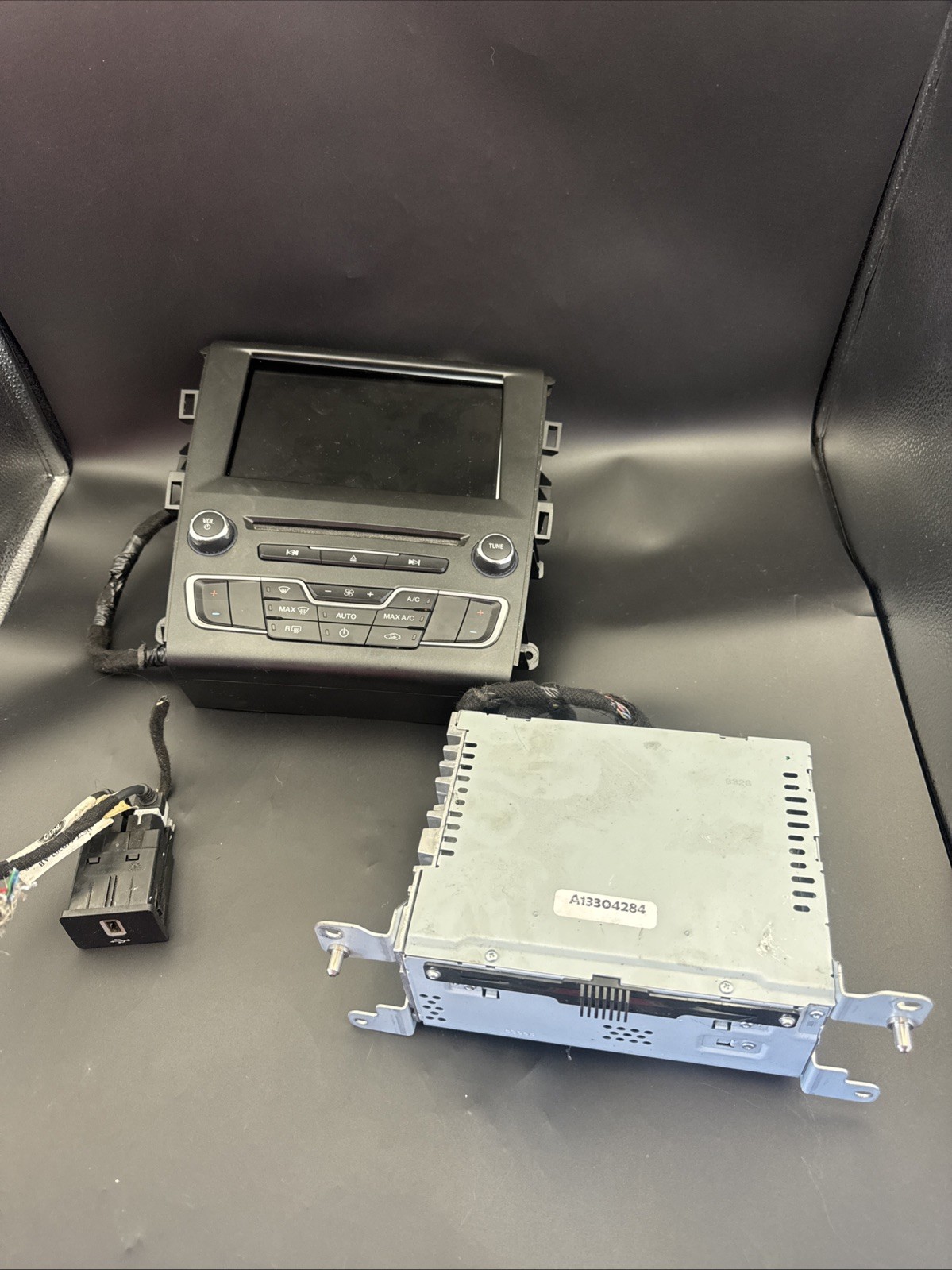 TESTED  17-20 Ford Fusion SYNC 3 APIM Screen Radio CarPlay HS7T-14G370-GBE