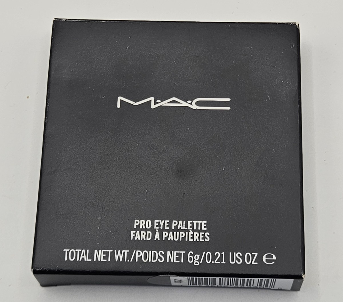 MAC Pro Eye Palette - THE DAME- 6g/0.21us.oz. VHTF MAC Pro Eye Palette - THE DAME- 6g/0.21us.oz. VHTF