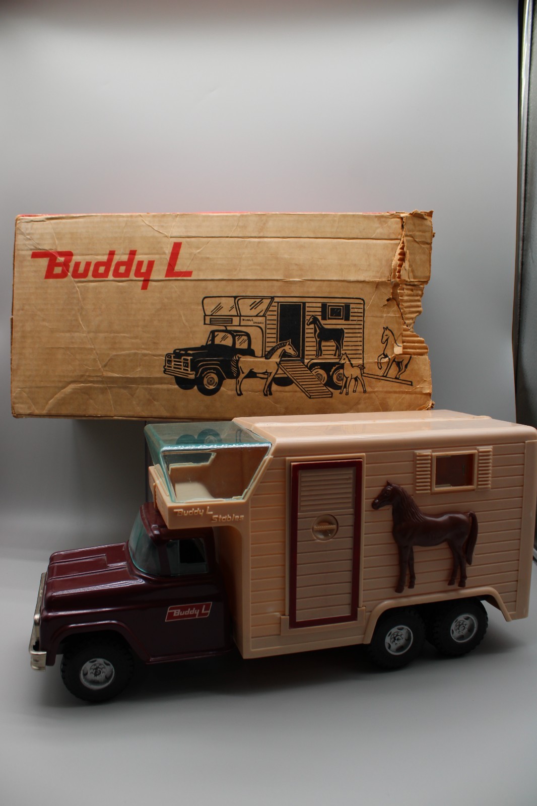 VTG #5463 Buddy L Horse Van with 3 Horses  W/Orig Box & Horses Super Clean