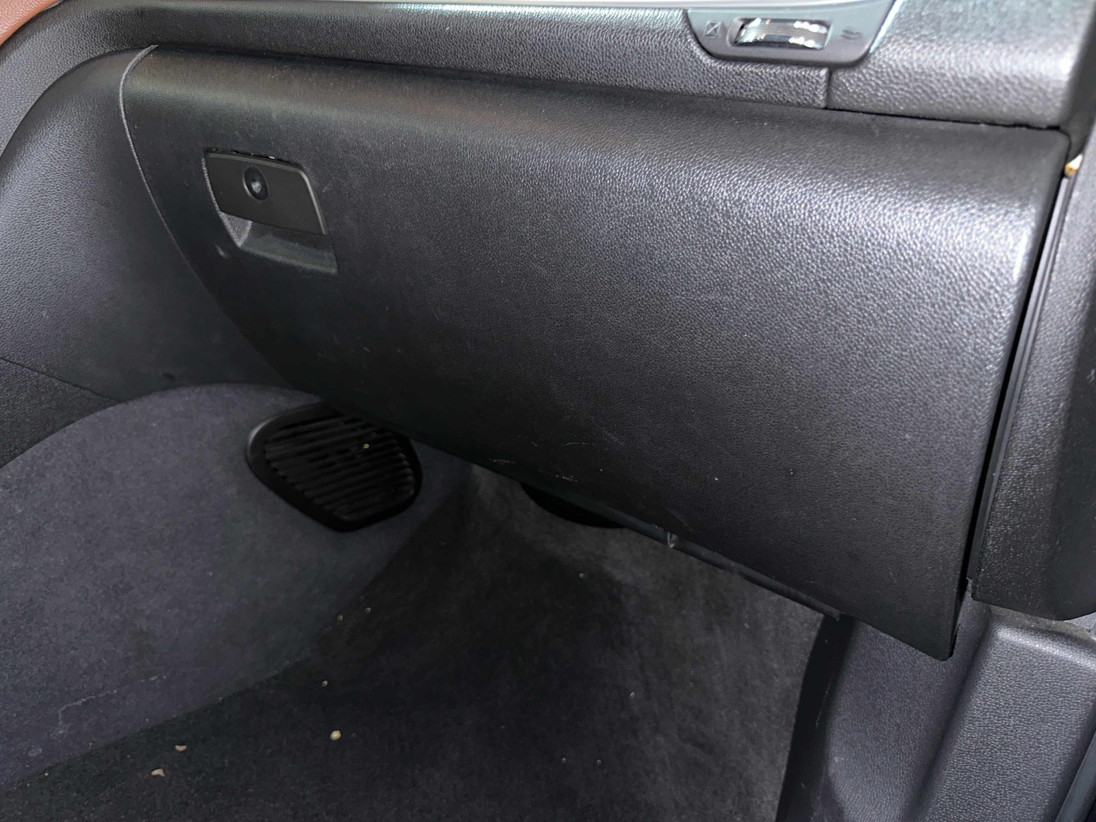 09-17 CHEVY TRAVERSE Glove Box BLACK 22832084 25784715 25805652 25807013