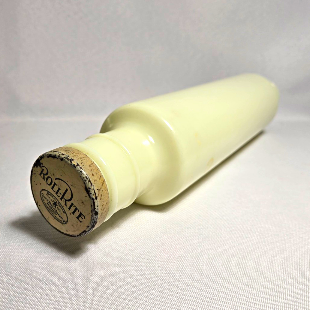 Vintage McKee Uranium Milk Glass Rolling Pin Roll Rite screw cap 14\ Vintage McKee Uranium Milk Glass Rolling Pin Roll Rite screw cap 14\