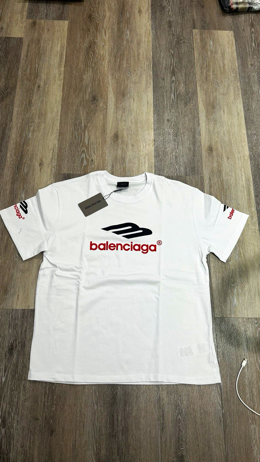 Balenciaga Men\'s S White Cotton Crew Neck Short Sleeve Red Logo Graphic Tee Balenciaga Men\'s S White Cotton Crew Neck Short Sleeve Red Logo Graphic Tee