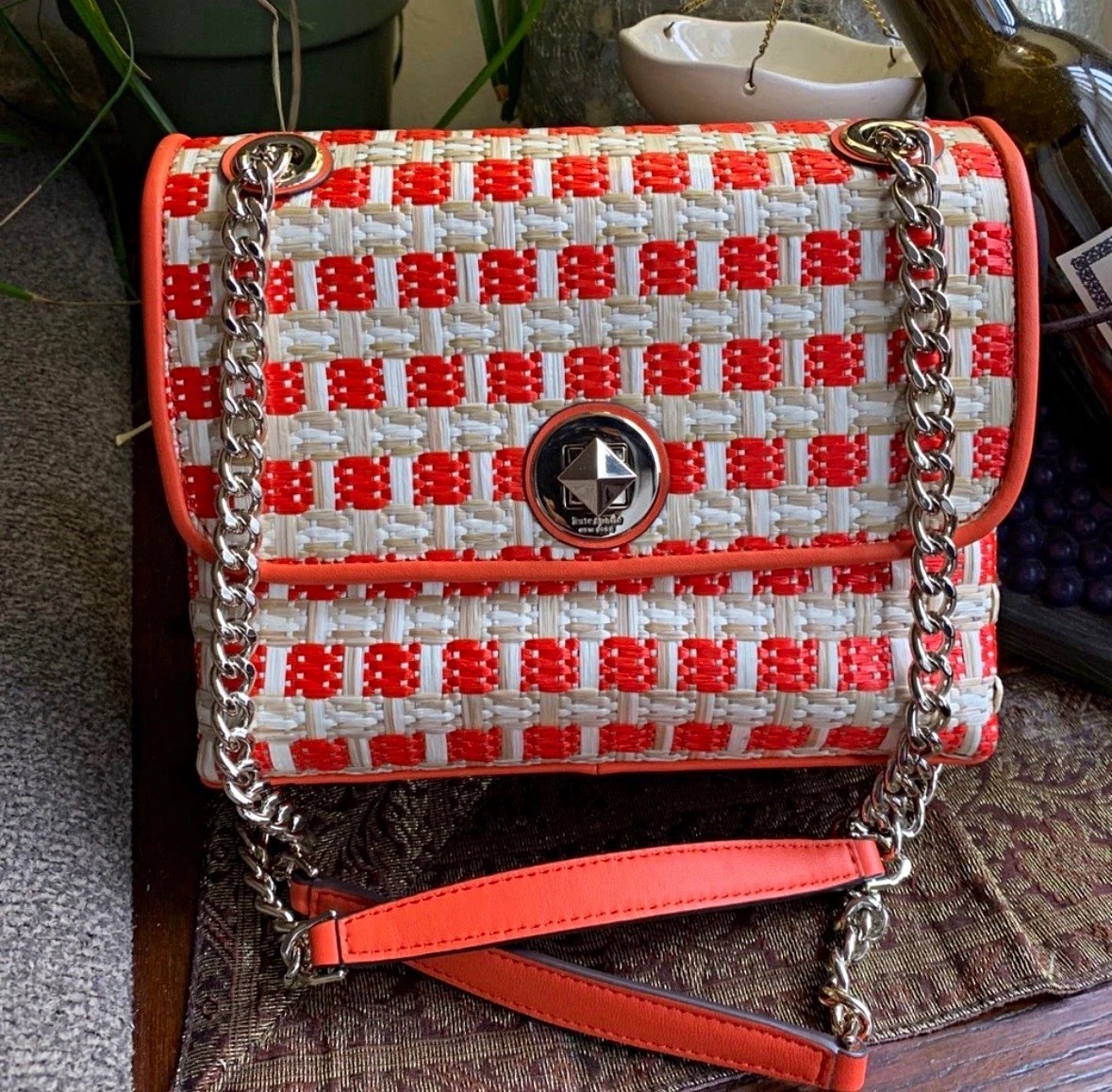 Authentic KATE SPADE Straw/Leather Flap turnlock crossbody/Shoulder bag