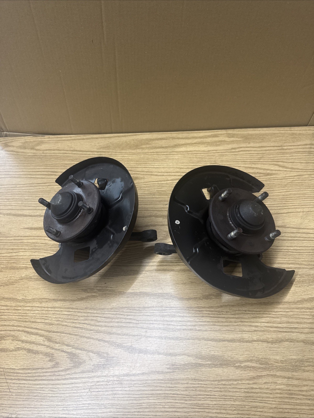 89-94 Nissan 240sx 4 LUG HUBS/ S13 OEM Front Steering Knuckles Spindles PAIR L/R