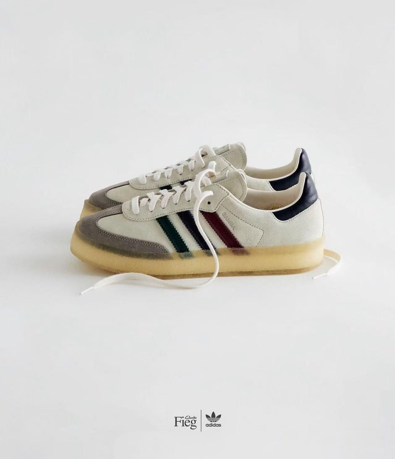 KITH Ronnie Fieg × Clarks adidas Originals 8th Street Samba Kithmas IE4032 New KITH Ronnie Fieg × Clarks adidas Originals 8th Street Samba Kithmas IE4032 New