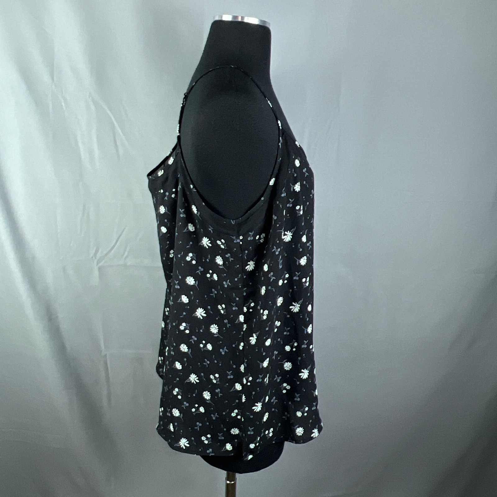 Maurices Camisole Top Women Large Black Floral Adjustable Spaghetti Strap V Neck