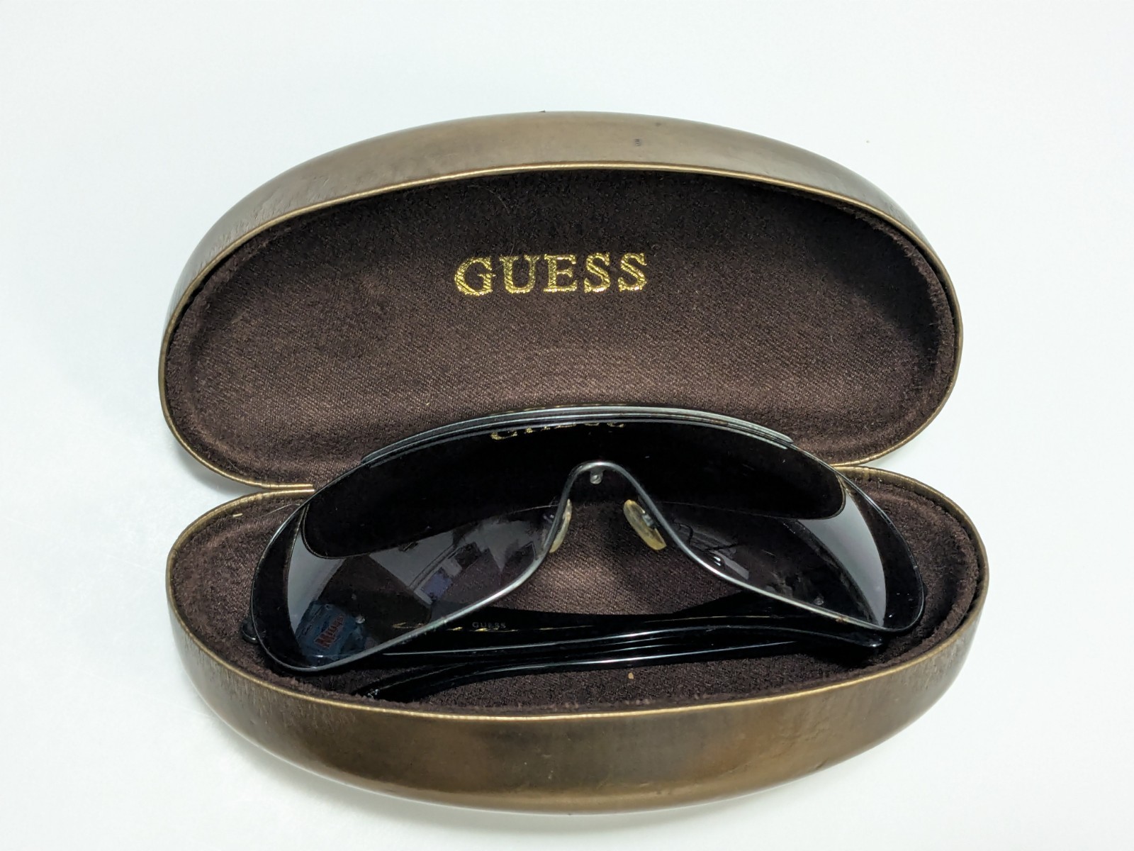 GUESS Sunglasses GU7024n  GUN-35 130 Dark Purple Gradient Y2K