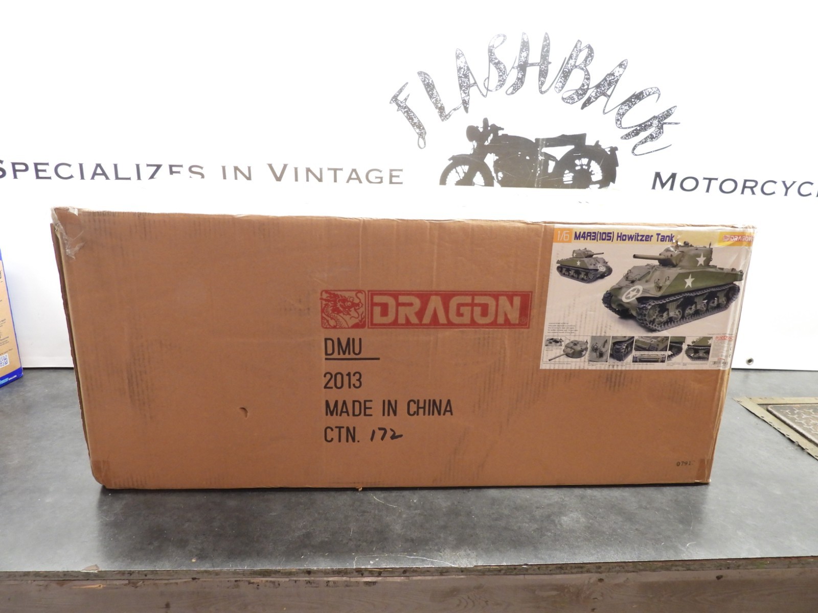 Dragon 1/6 Scale M4A3 (105) Howitzer Tank New Sealed 75046 2013  3045