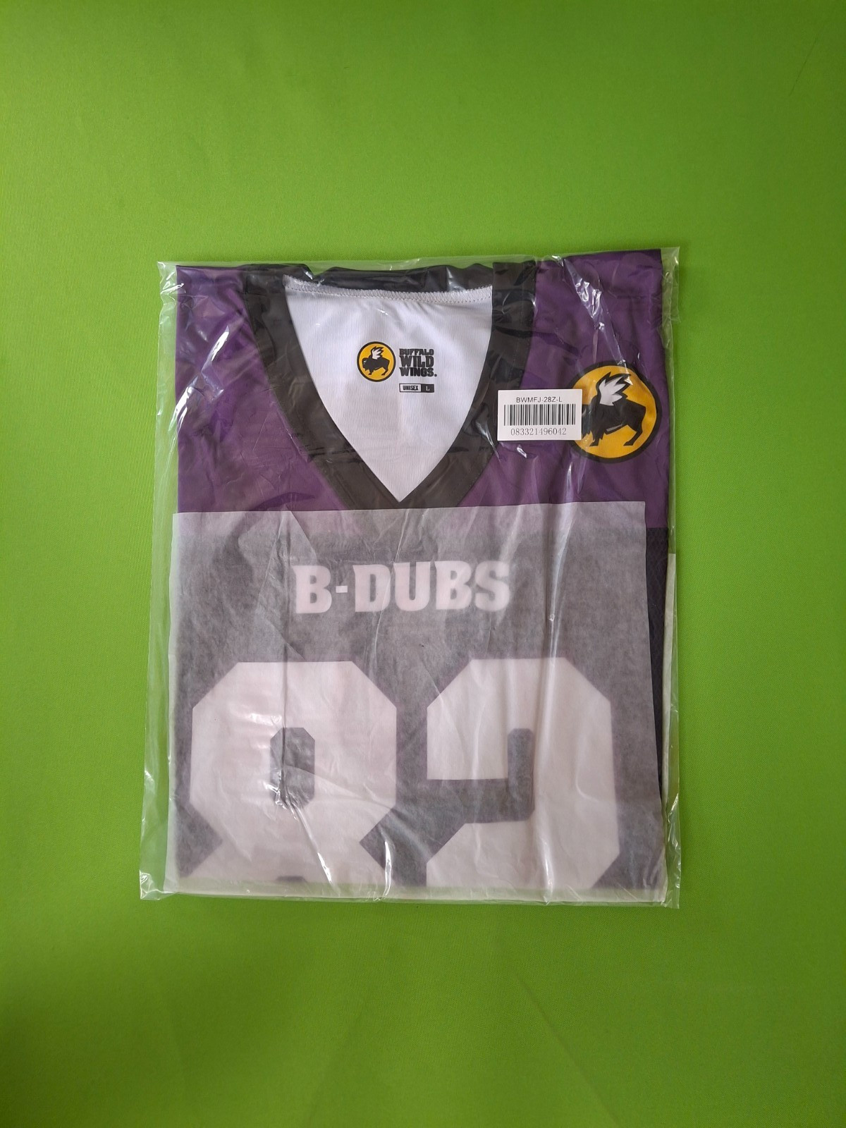 NEW Buffalo Wild Wings Jersey #82 Unisex L Purple Color