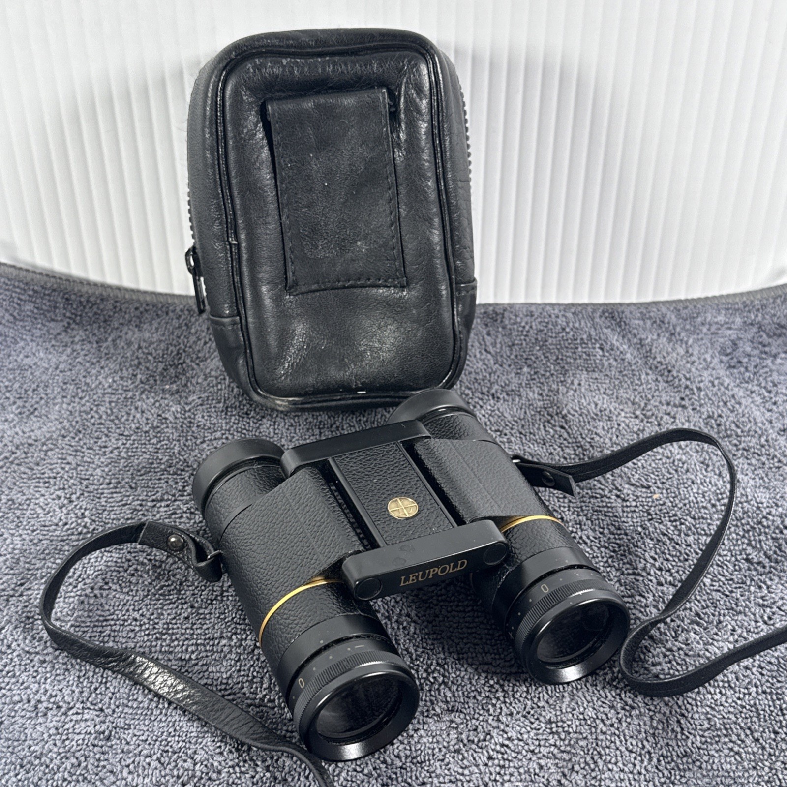 Vintage Compact Black Leupold 7x20 Gold Ring Binoculars w/Case Made in Portugal Vintage Compact Black Leupold 7x20 Gold Ring Binoculars w/Case Made in Portugal