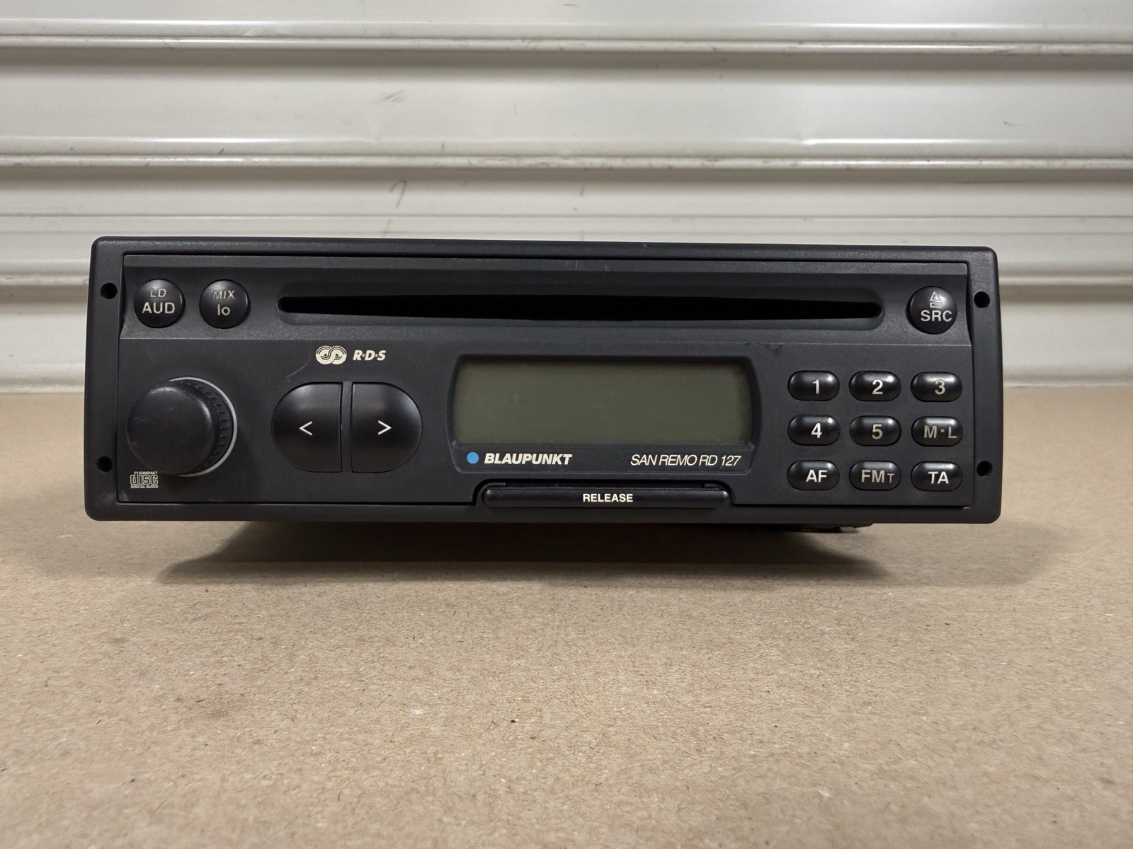 Porsche 911 993 Carrera RS Original Stereo Blaupunkt San remo RS127 #10274 CD