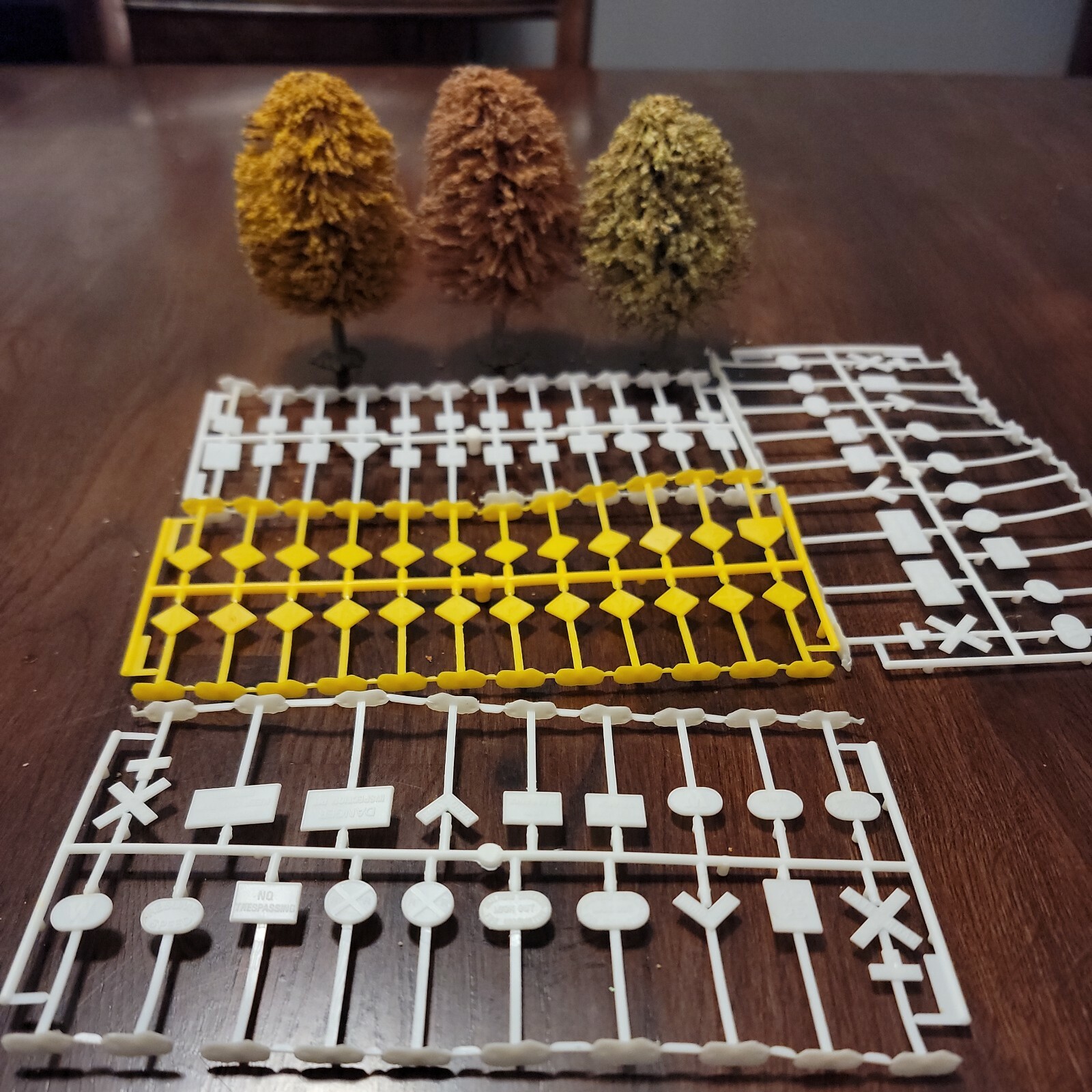 Assorted Train Set Accesories Shrubbery Trees and signs