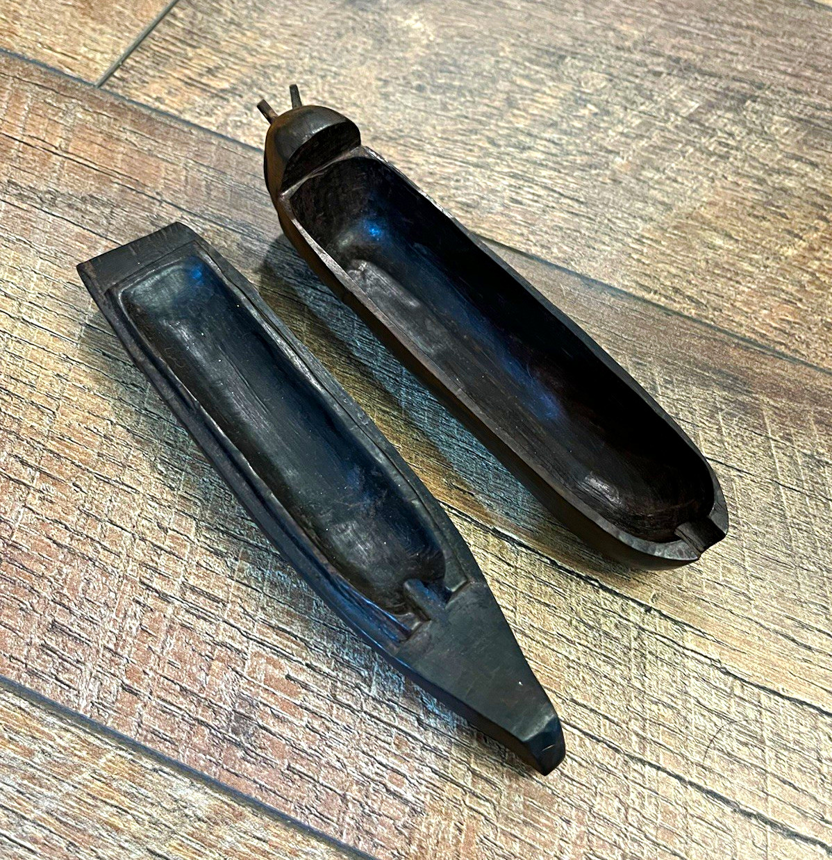 Antique Japanese carved wooden cicada kōgō Antique Japanese carved wooden cicada kōgō
