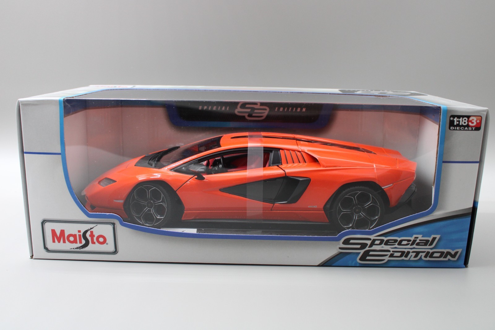 New Unopened Maisto Special Ed. 1:18 Scale Lamborghini Countach LPI 800-4 Orange New Unopened Maisto Special Ed. 1:18 Scale Lamborghini Countach LPI 800-4 Orange