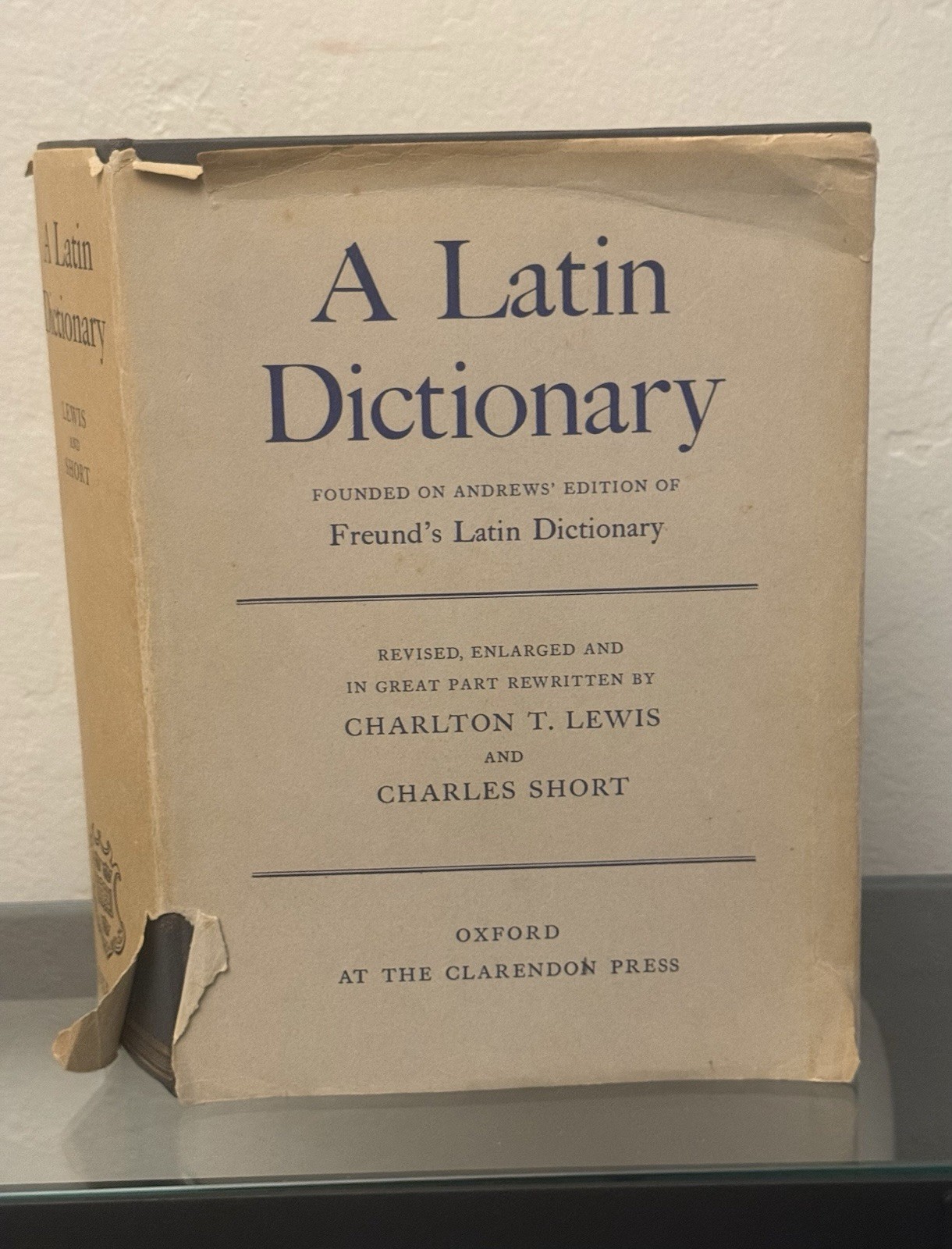 A Latin Dictionary Charlton Lewis & Charles Short 1969 HC / DJ / Oxford