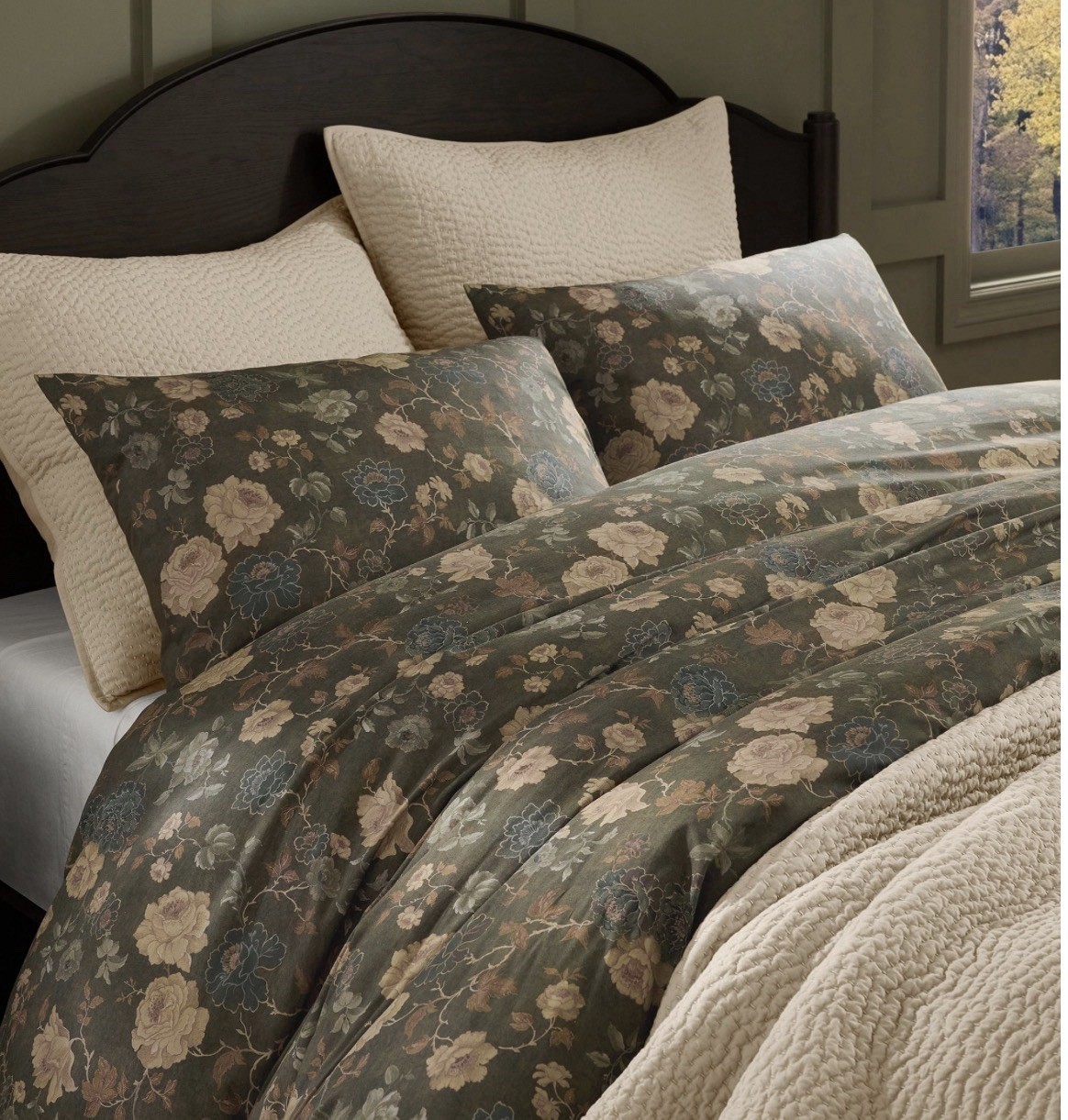 Rejuvenation Alpine Rose Duvet Queen Size. New With Tags Rejuvenation Alpine Rose Duvet Queen Size. New With Tags