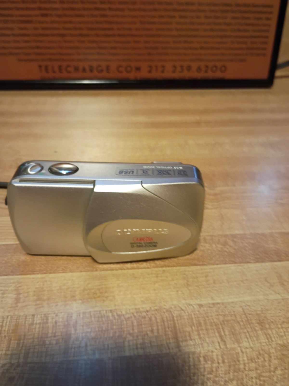 Olympus CAMEDIA D-560 Zoom 3.2MP Compact Digital Camera Tested Works Olympus CAMEDIA D-560 Zoom 3.2MP Compact Digital Camera Tested Works