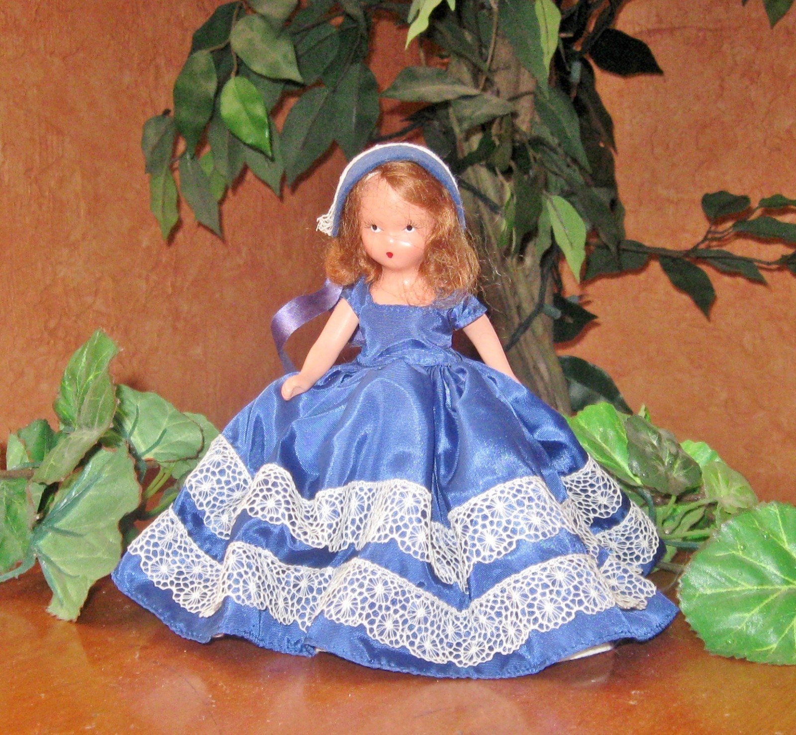 Vintage Nancy Ann Storybook Red Hair Doll w Royal Blue Dress & Bonnet 5.5\ Vintage Nancy Ann Storybook Red Hair Doll w Royal Blue Dress & Bonnet 5.5\