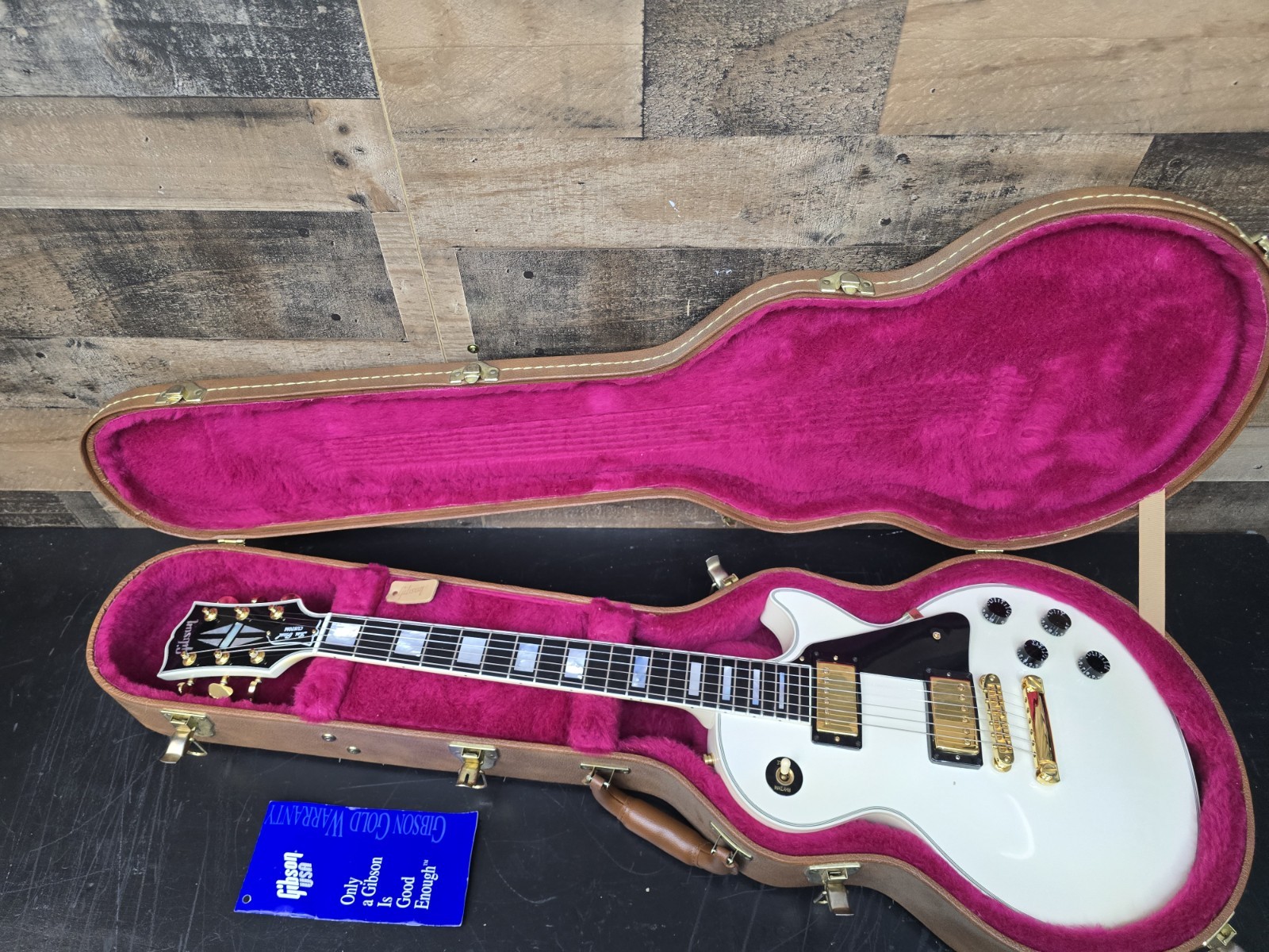 2001 Gibson Les Paul Custom  White W/Ohsc 10.2 Lb
