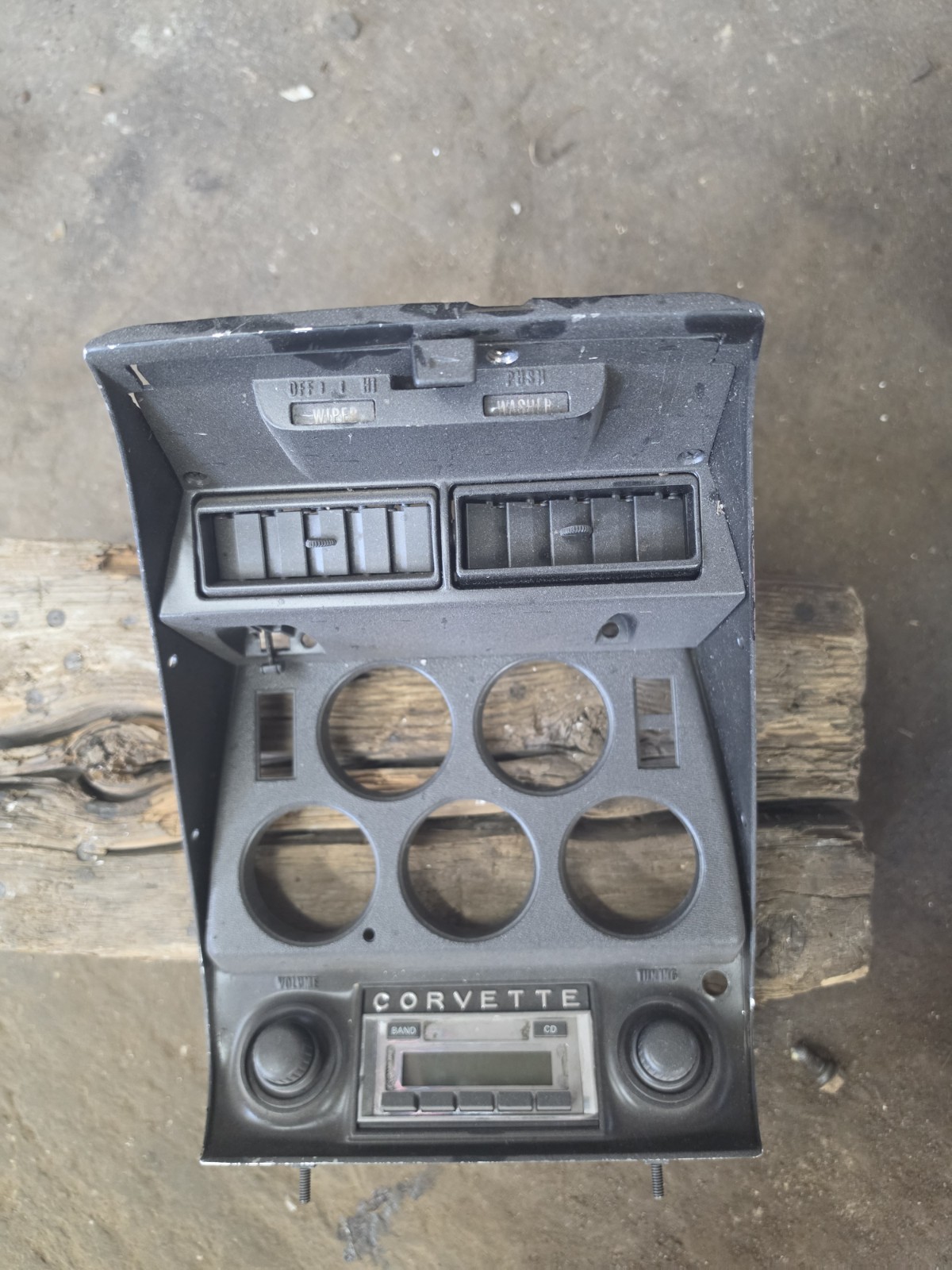 1975 C3 Corvette Center Dash Cluster With Custom Auto Sound Radio 1975 C3 Corvette Center Dash Cluster With Custom Auto Sound Radio