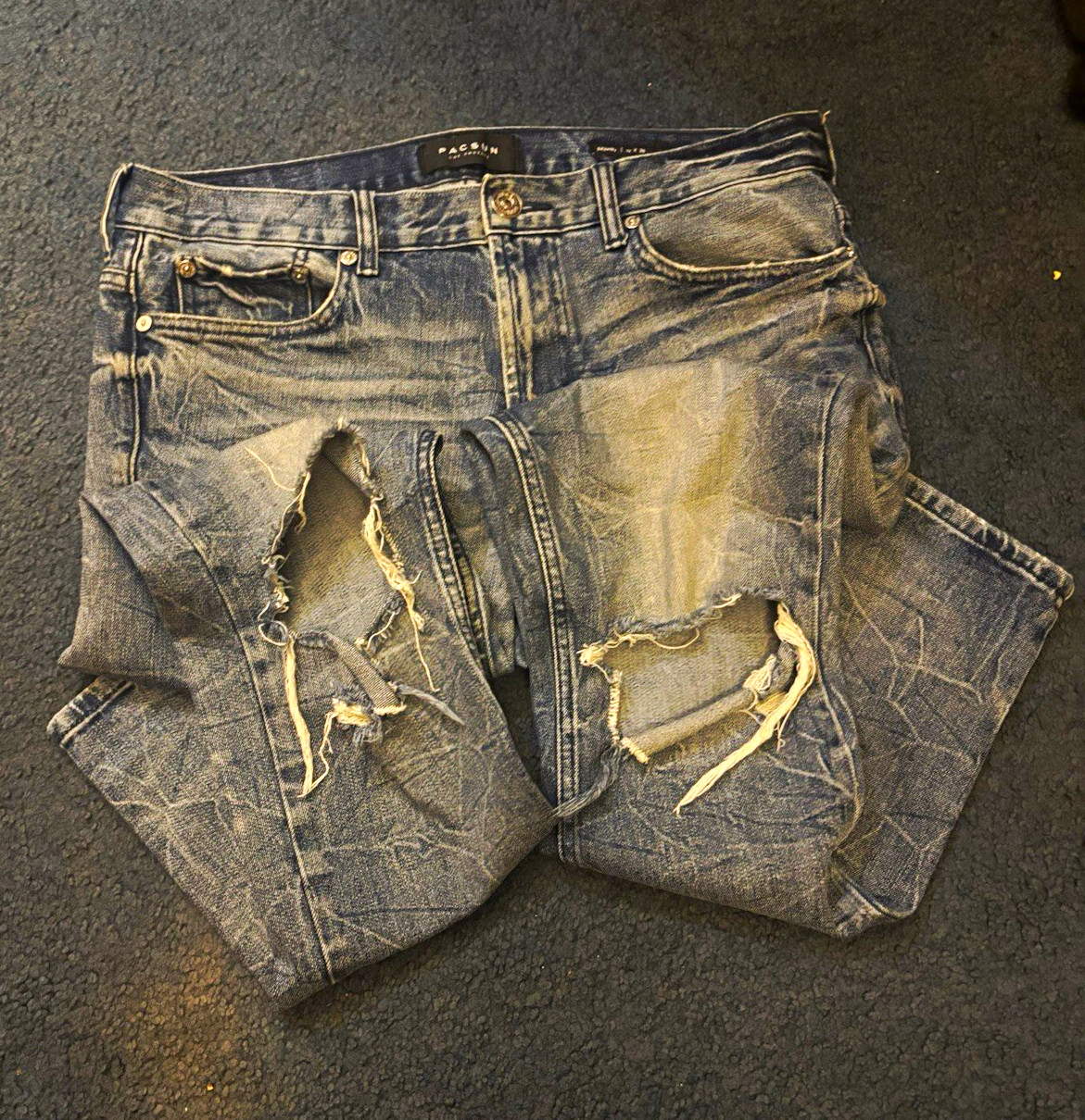 PacSun Los Angeles Skinny Blue Medium Wash Stretch Distressed Denim Jeans PacSun Los Angeles Skinny Blue Medium Wash Stretch Distressed Denim Jeans