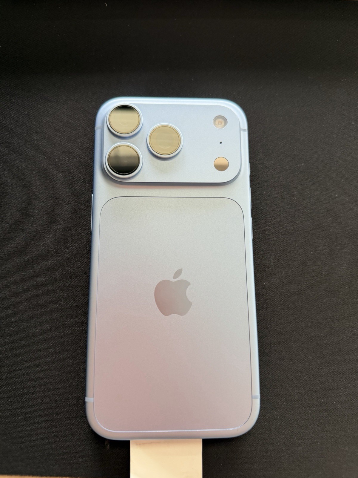 iPhone 18 Pro - 256GB - Black (FOR PARTS OR REPAIR ONLY) READ DESCRIPTION