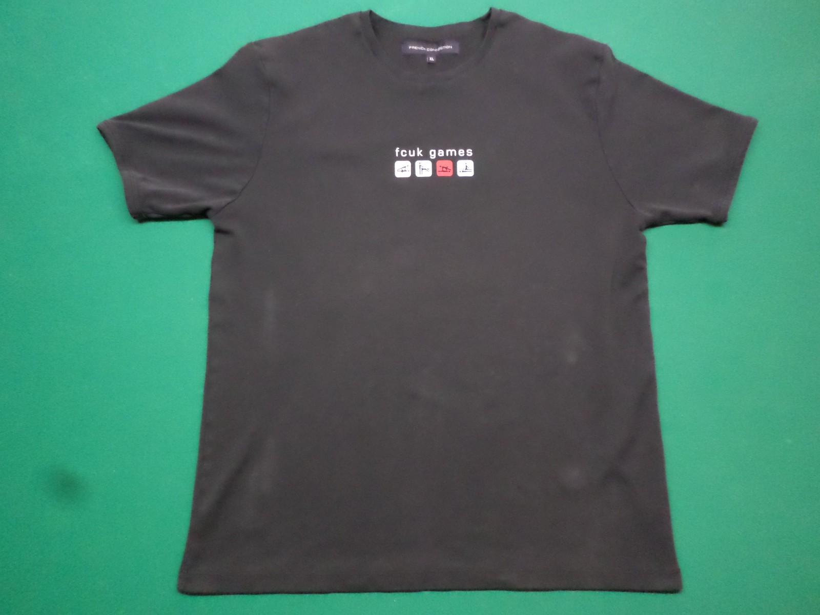 FRENCH CONNECTION FCUK GAMES GRAPHIC TEE, XL FRENCH CONNECTION FCUK GAMES GRAPHIC TEE, XL