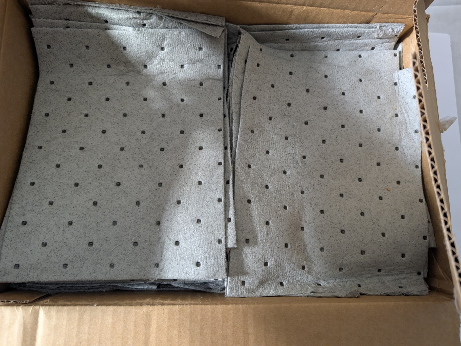 (3) Brady SPC SRP100 Universal Absorbent Pads 7.5x10 Case of 100 Spill Response