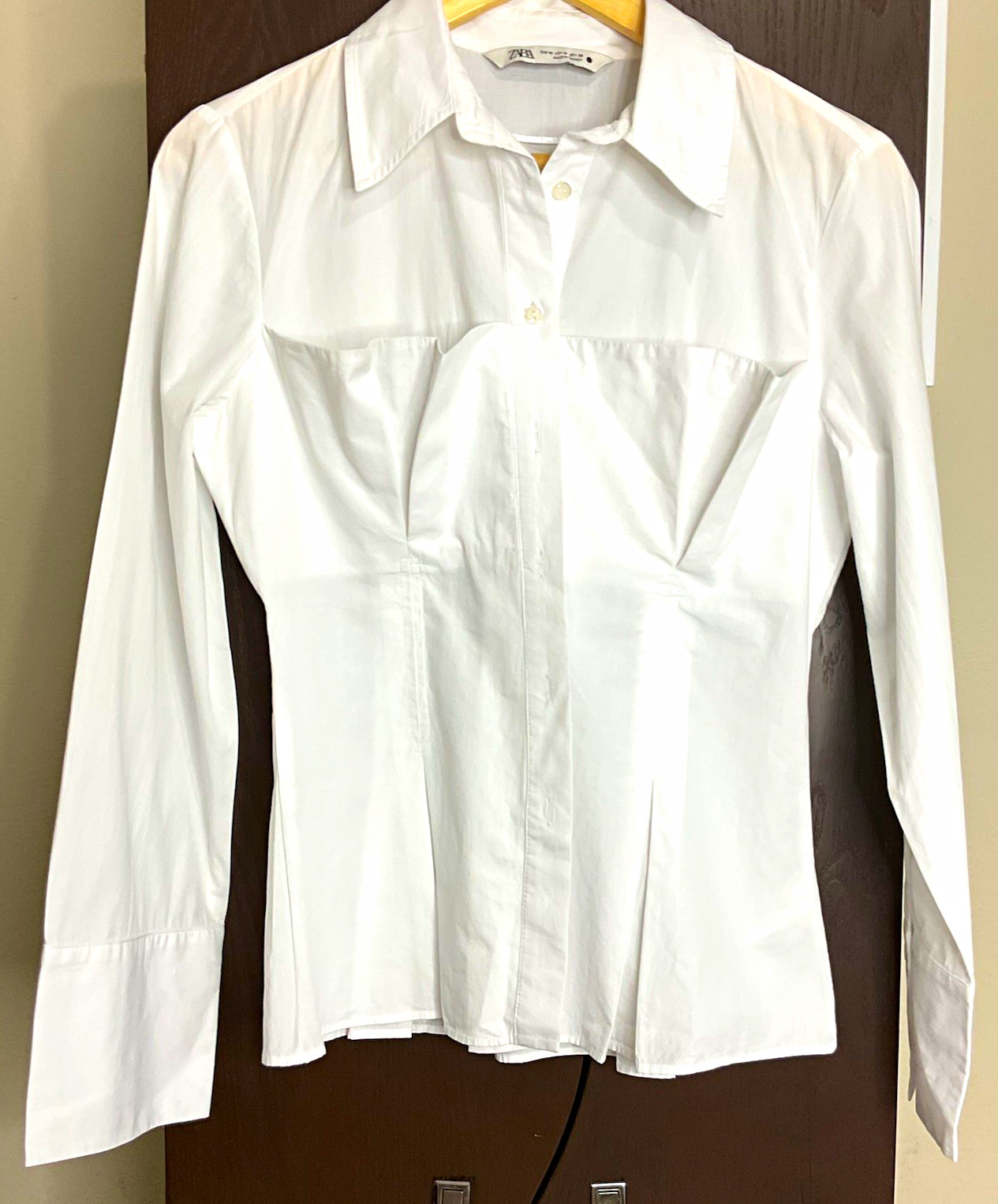 ZARA Women’s White Cotton Woven Pleated Collared Button-Up Blouse Size M ZARA Women’s White Cotton Woven Pleated Collared Button-Up Blouse Size M