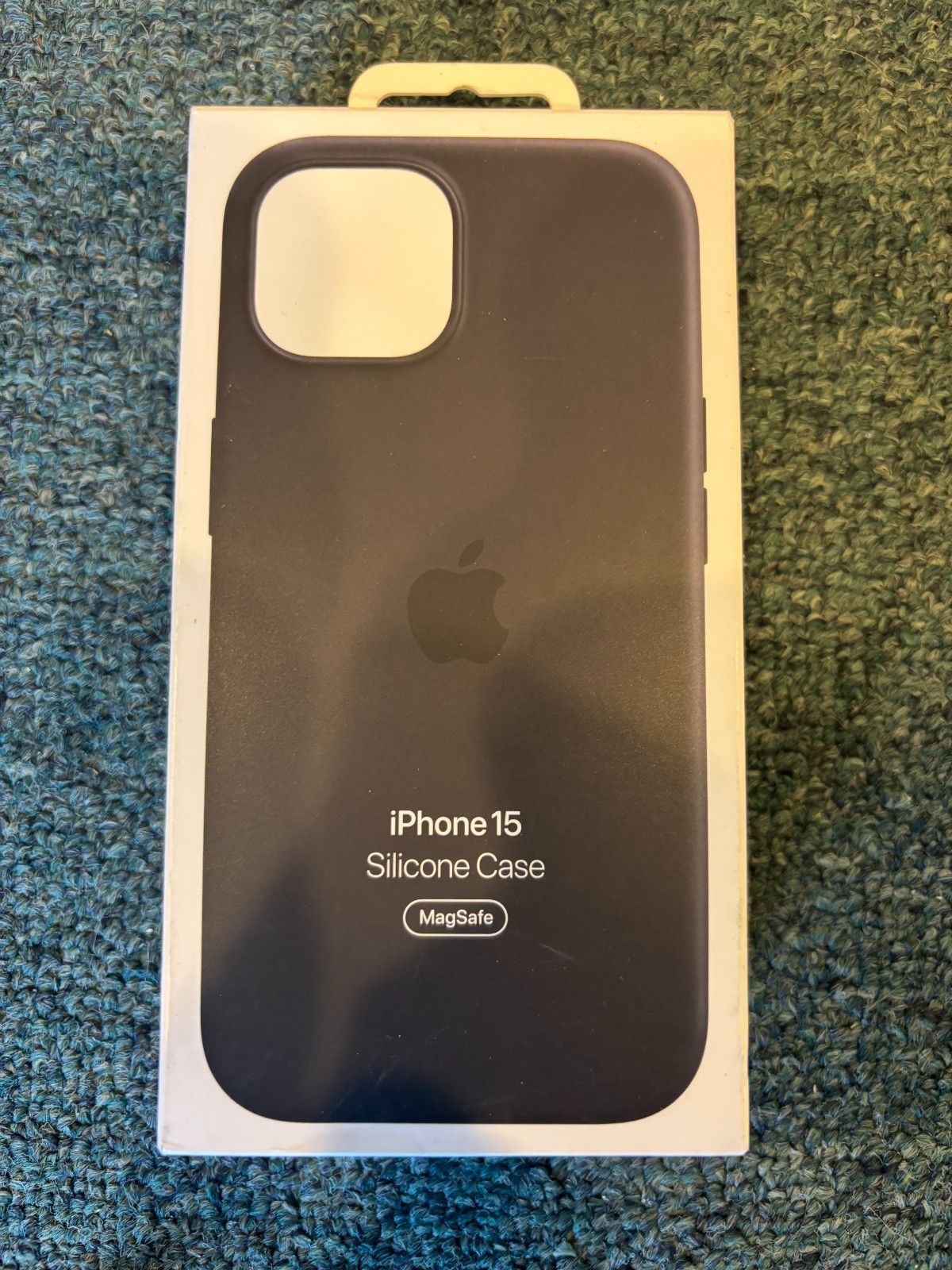 Apple Silicone Case iPhone 15 - Black (Mag Safe)