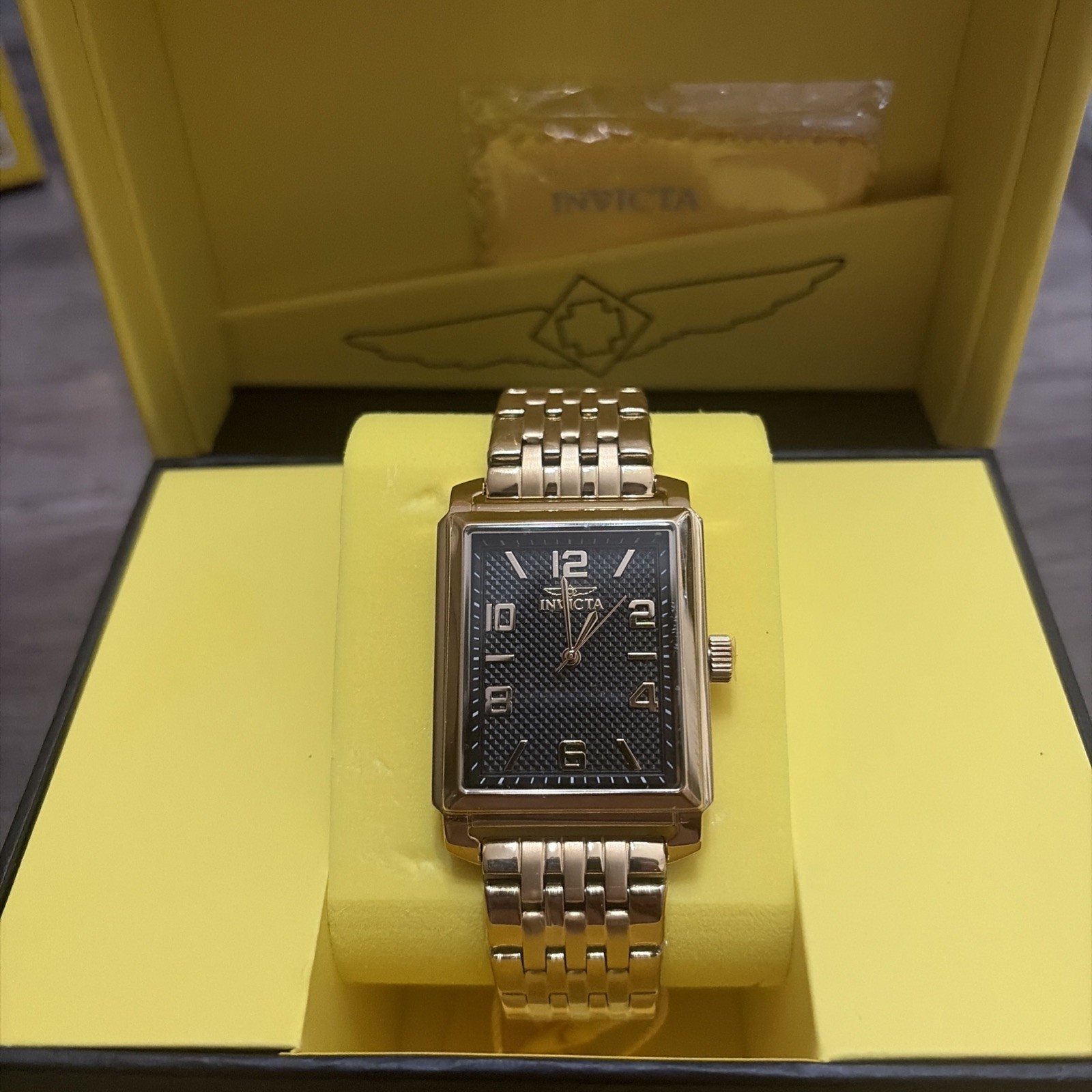 Watch Invicta 46660 Vintage Men 40mm Stainless steel