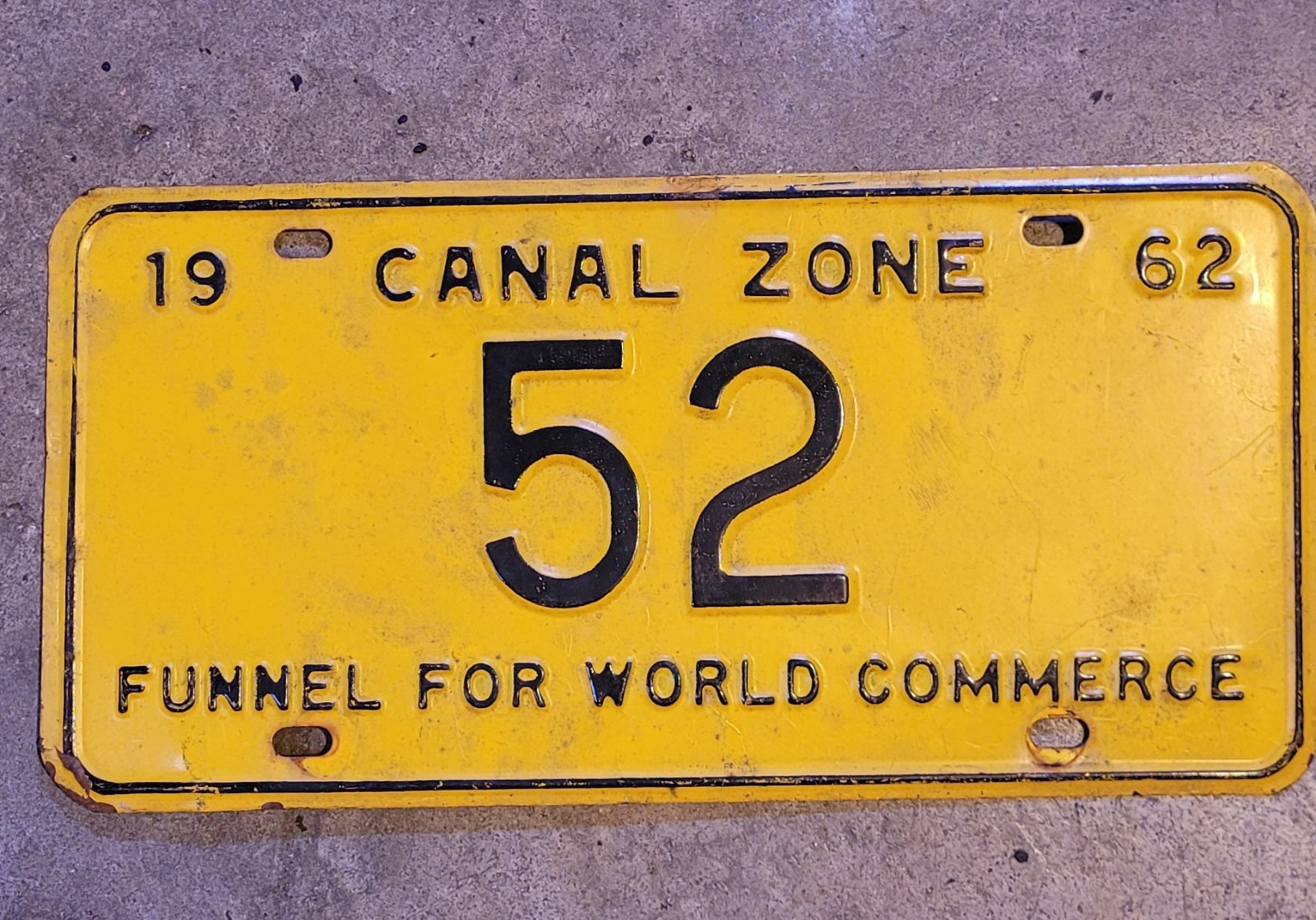 Vintage Canal Zone 1962 Panama License Plate # 52