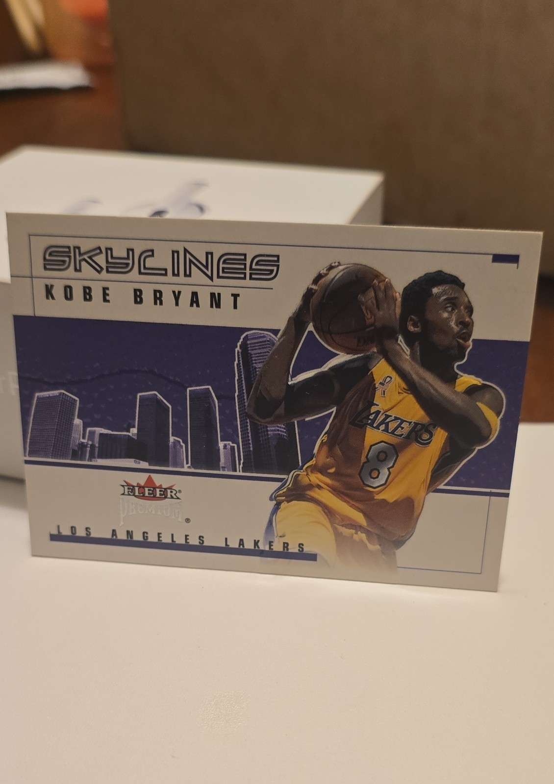 2002-03 Fleer Premium - Skylines Kobe Bryant #15 SL /2500