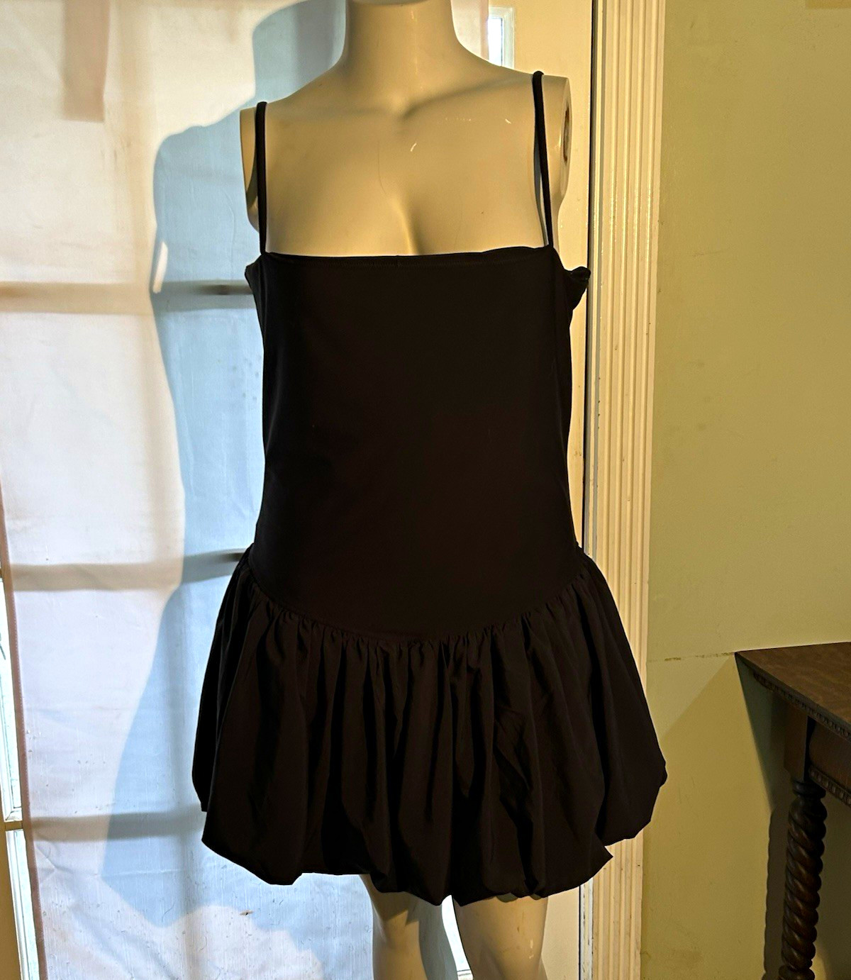 Abercrombie YPB sculptLUX Bubble Hem Mini Dress Skort Romper Black XXL EUC