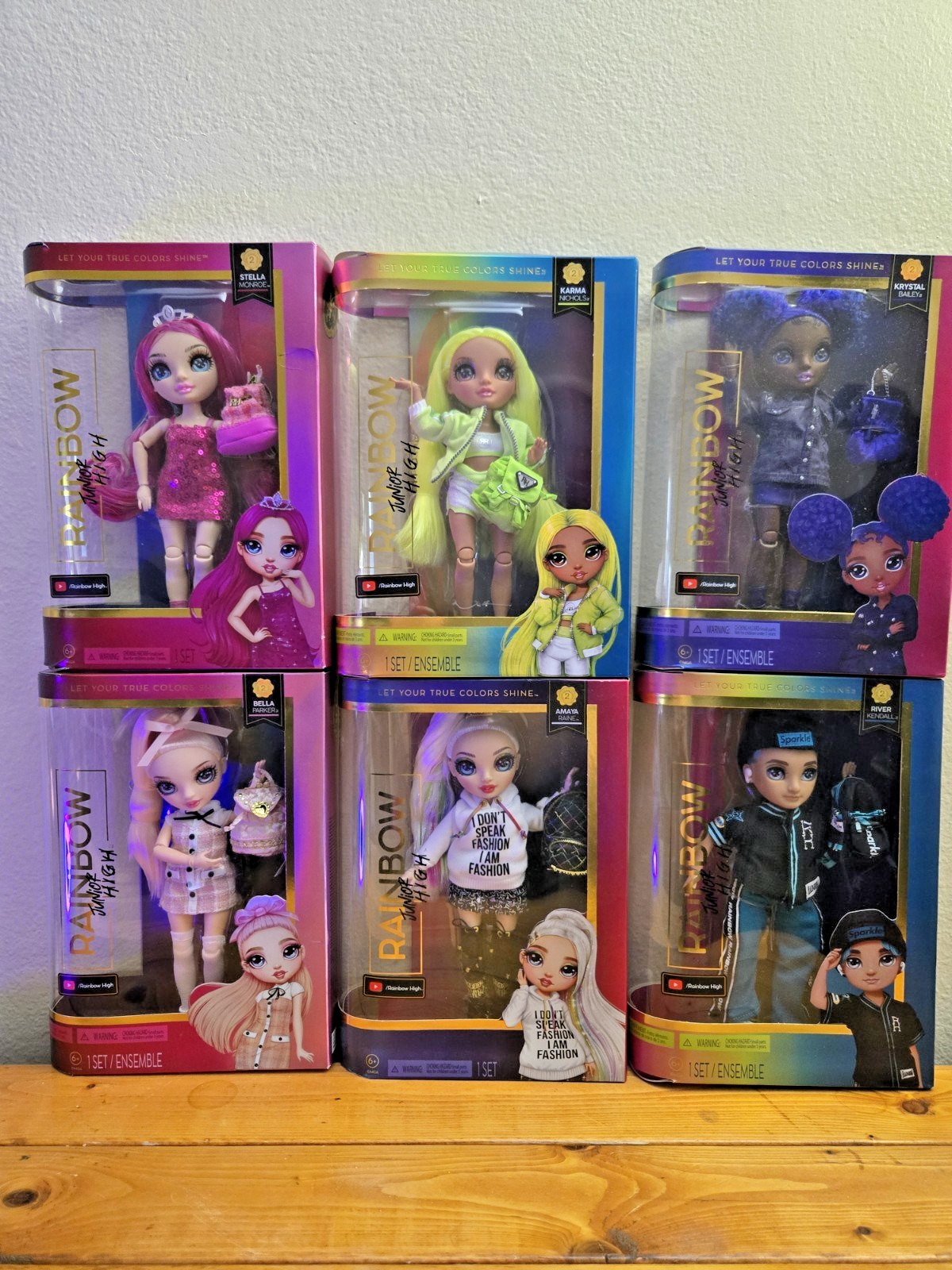 MGA Rainbow High Junior High Series 2 Complete Set 6 Dolls NIB MGA Rainbow High Junior High Series 2 Complete Set 6 Dolls NIB