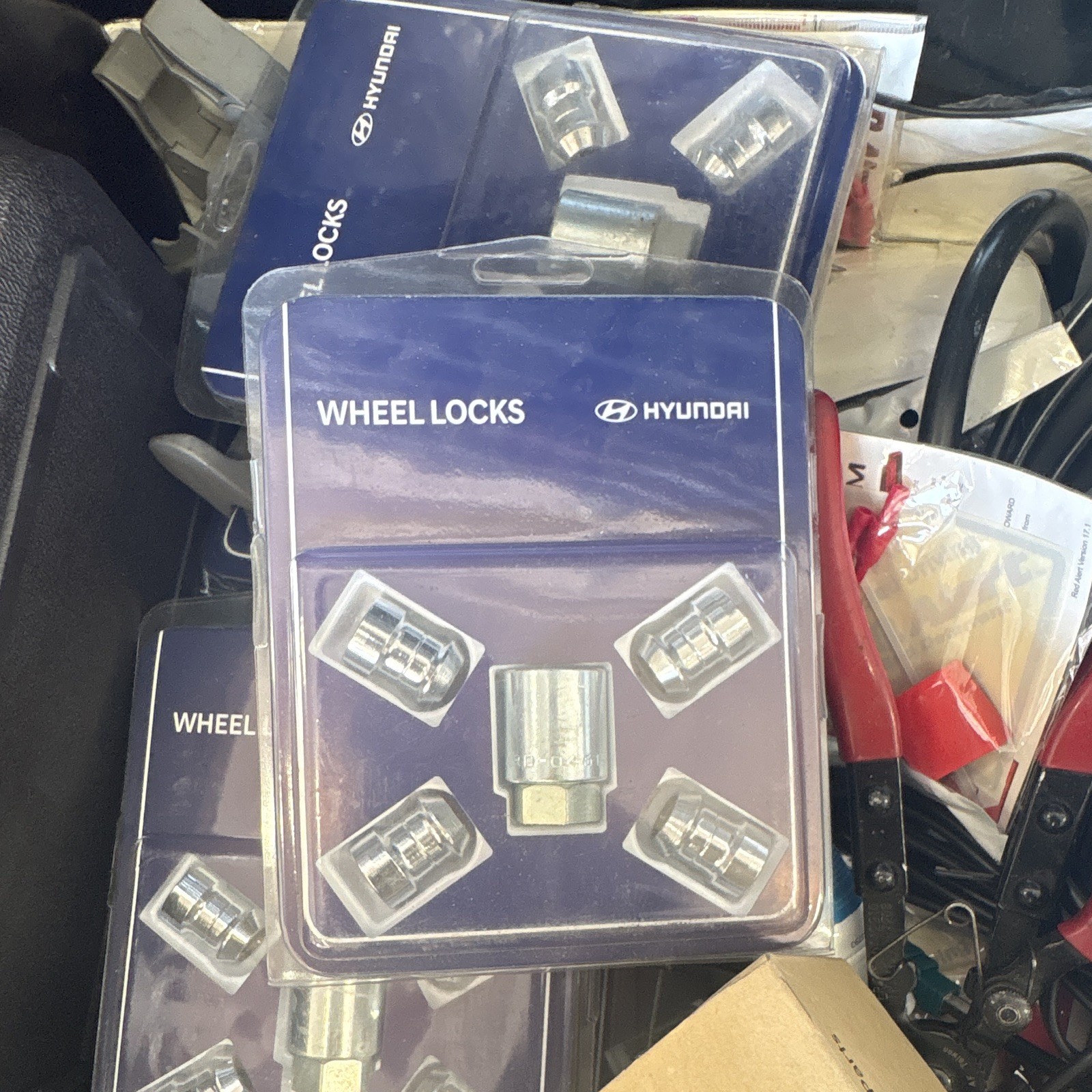 OEM Hyundai Wheel Lock Set OEM Hyundai Wheel Lock Set