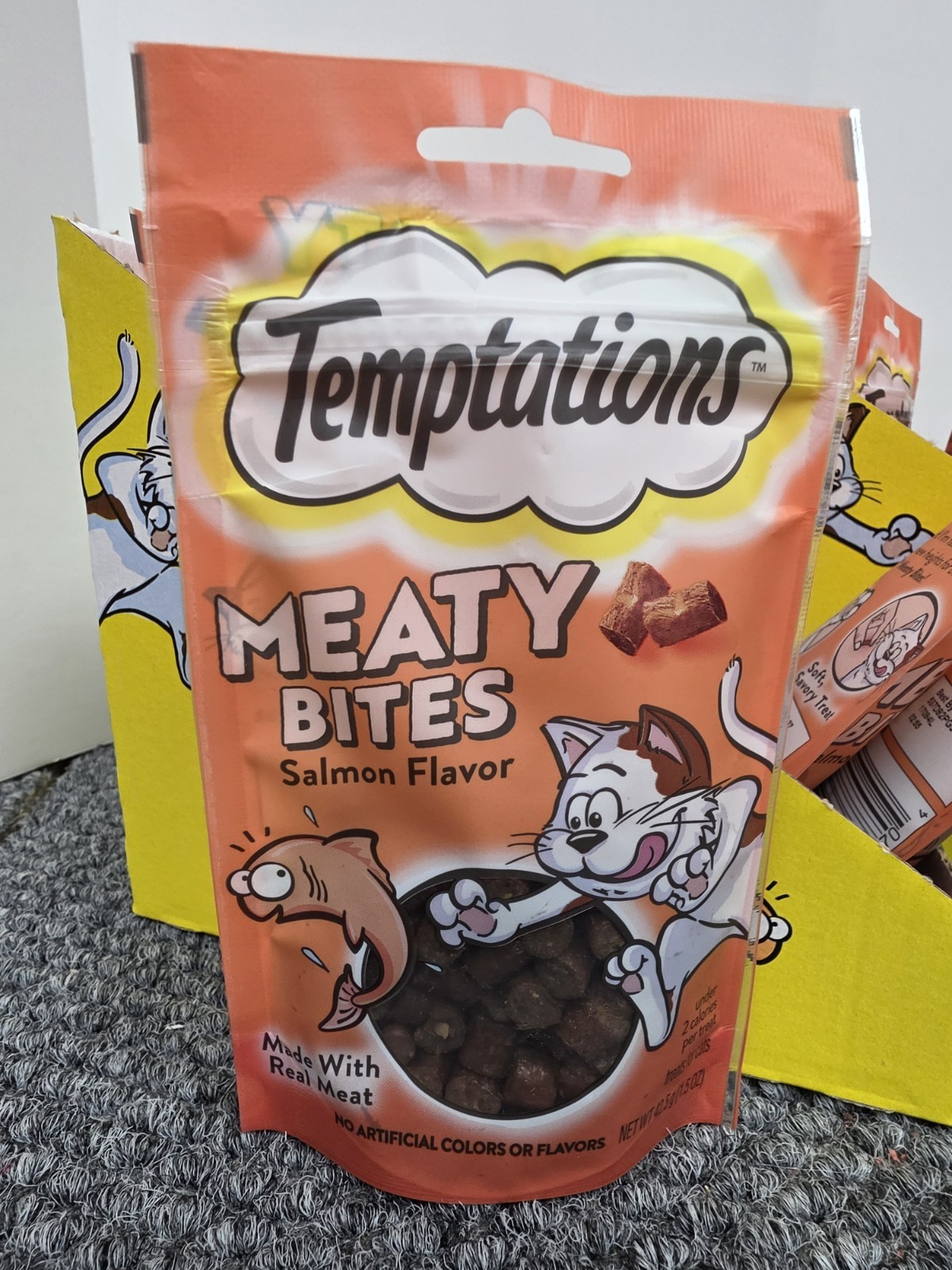 Lot of 28, Temptations Meaty bites salmon flavored 1.5 oz/each exp 3/11/2027