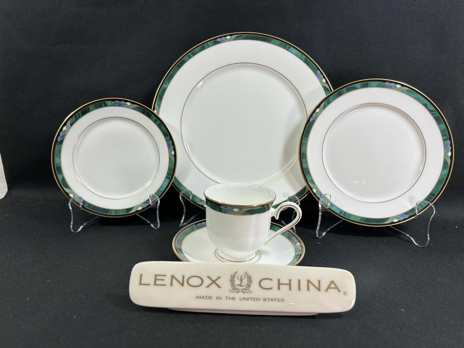Lenox China Debut Collection Kelly~(1)~5 Piece Place Setting~1st Quality~USA Lenox China Debut Collection Kelly~(1)~5 Piece Place Setting~1st Quality~USA