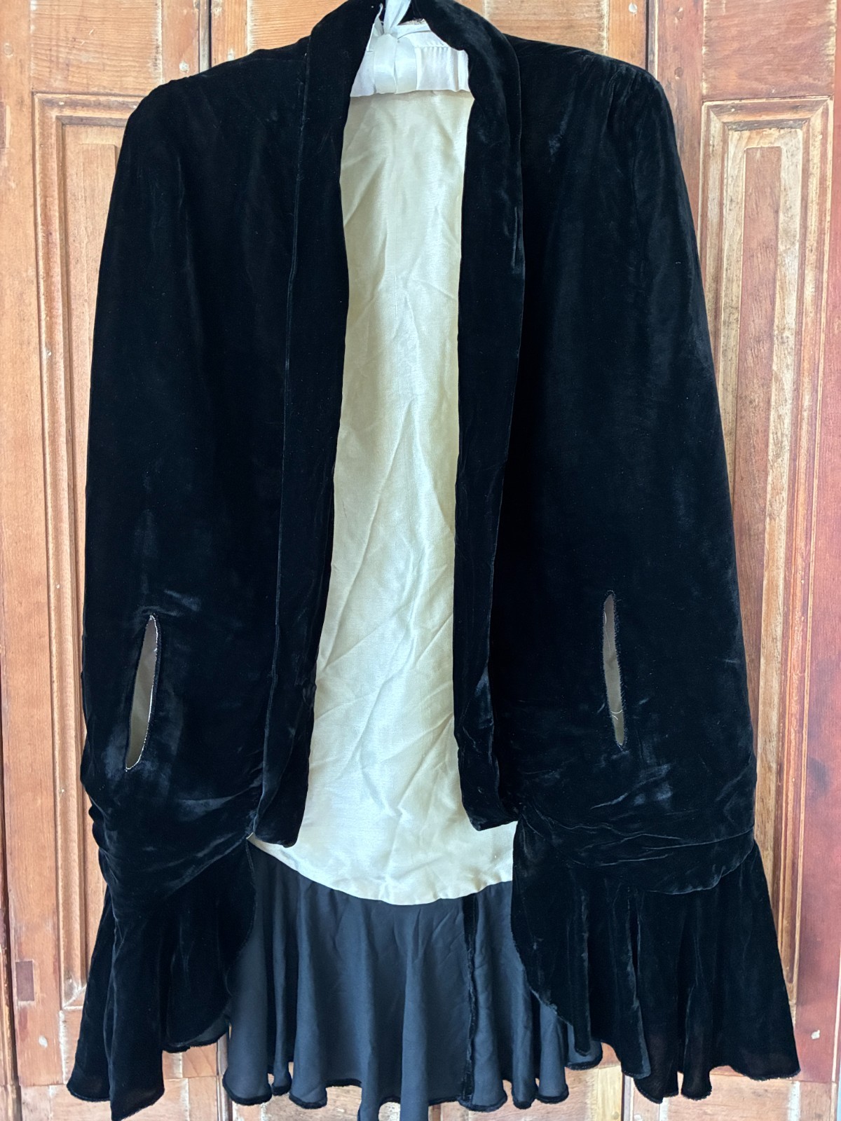 Vintage 1920s Black Silk  Velvet Opera Cape Cloak  Flutter Bias Cut Flounce