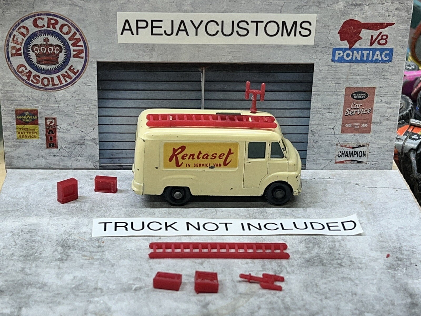Matchbox Lesney TV Service Van No. 62 (2 TVS, 1 ladder , and 1 antenna) Matchbox Lesney TV Service Van No. 62 (2 TVS, 1 ladder , and 1 antenna)