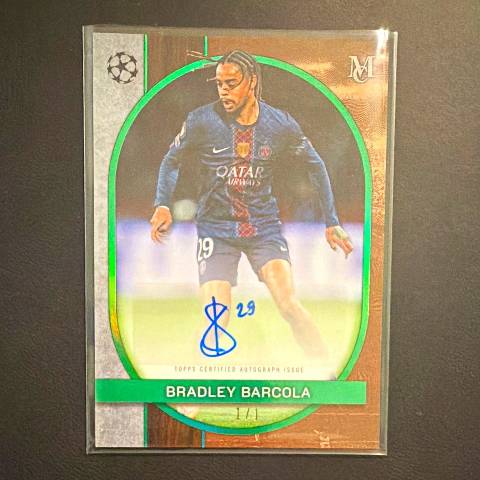 Topps Museum Collection 2025/2026 Bradley Barcola 1/1 Emerald Auto Topps Museum Collection 2025/2026 Bradley Barcola 1/1 Emerald Auto